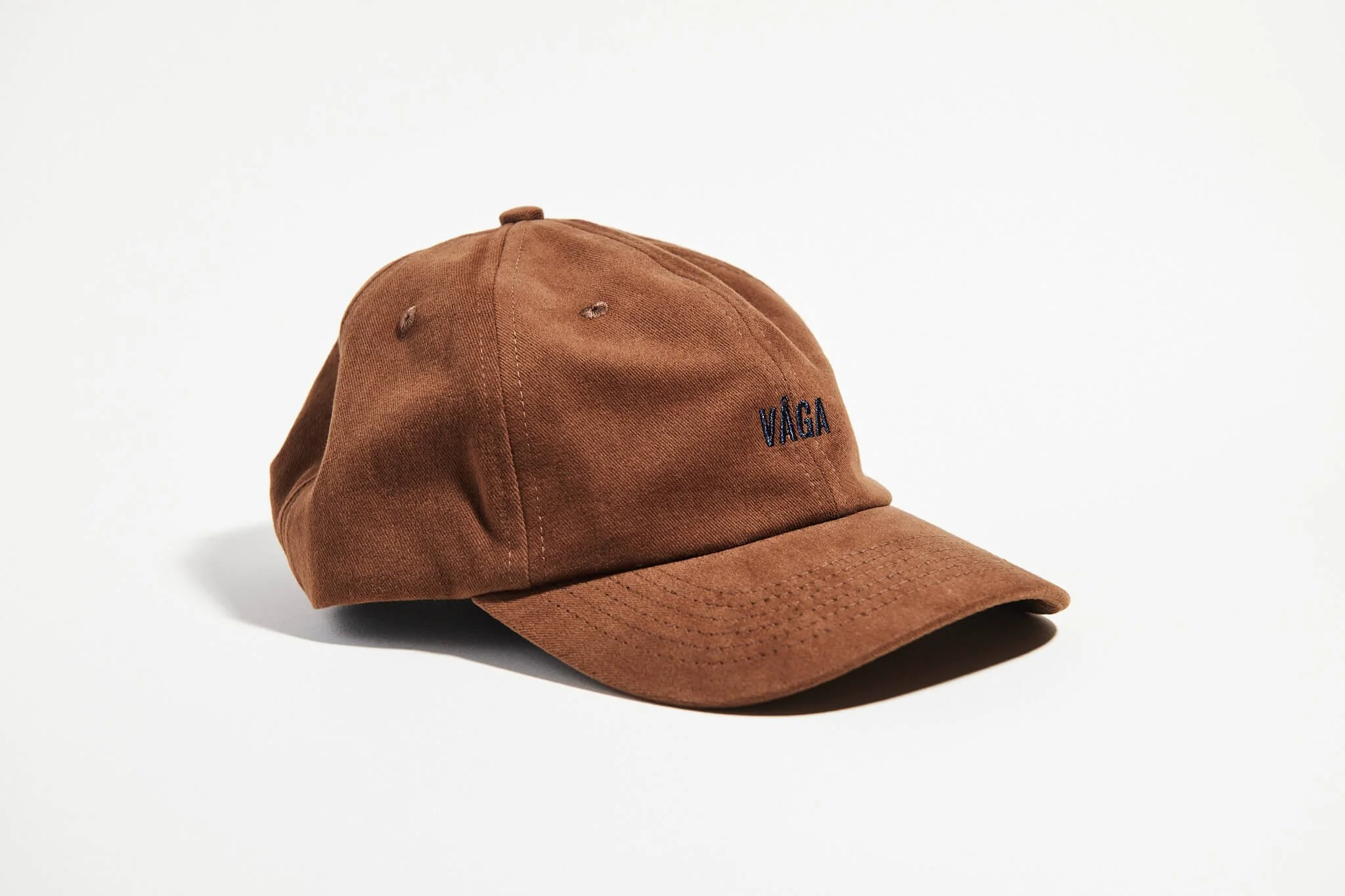 våga-washed-cotton-lifestyle-cap-washed-brown-angle.jpg