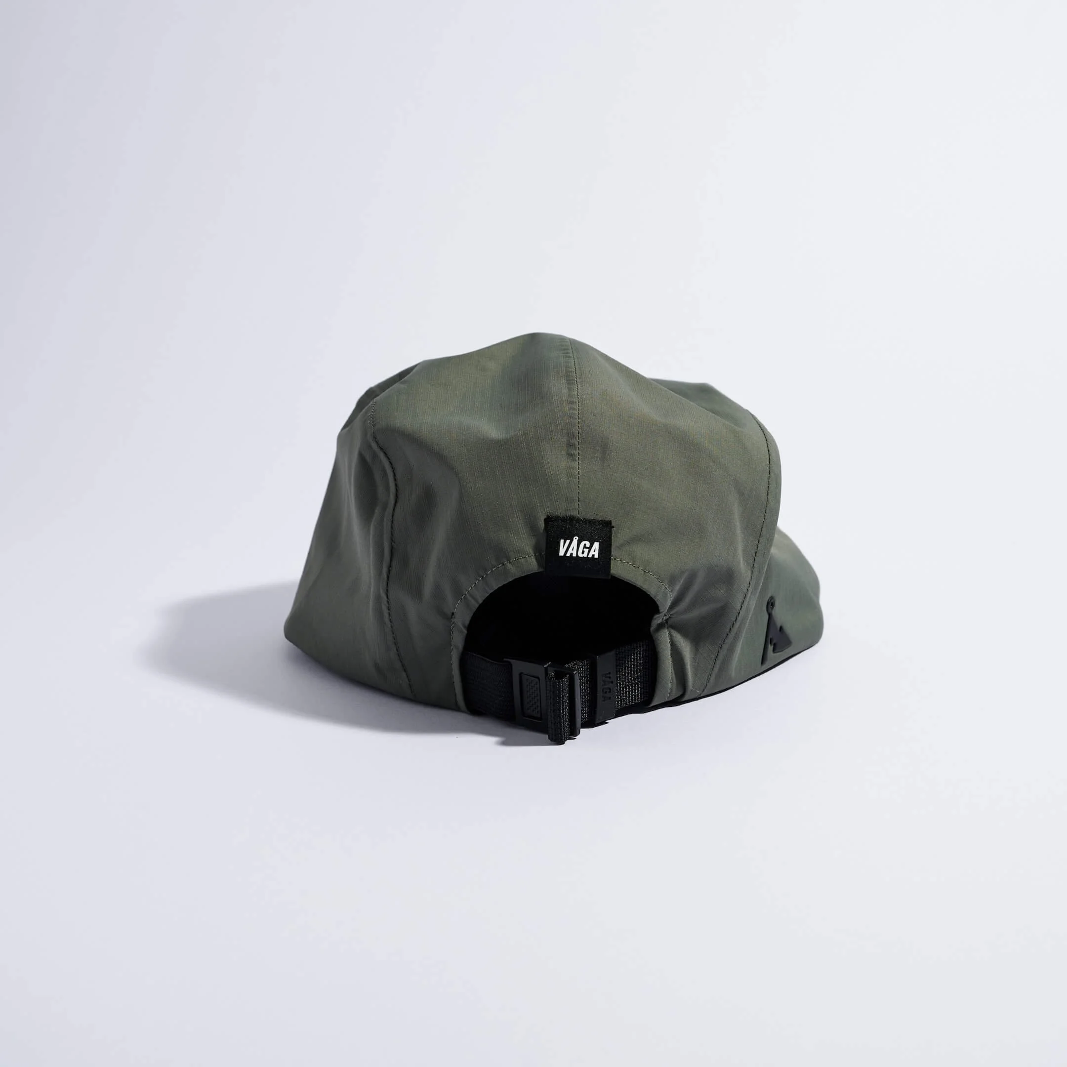 vaga-fell-cap-waterproof-running-cap-charcoal-back.jpg