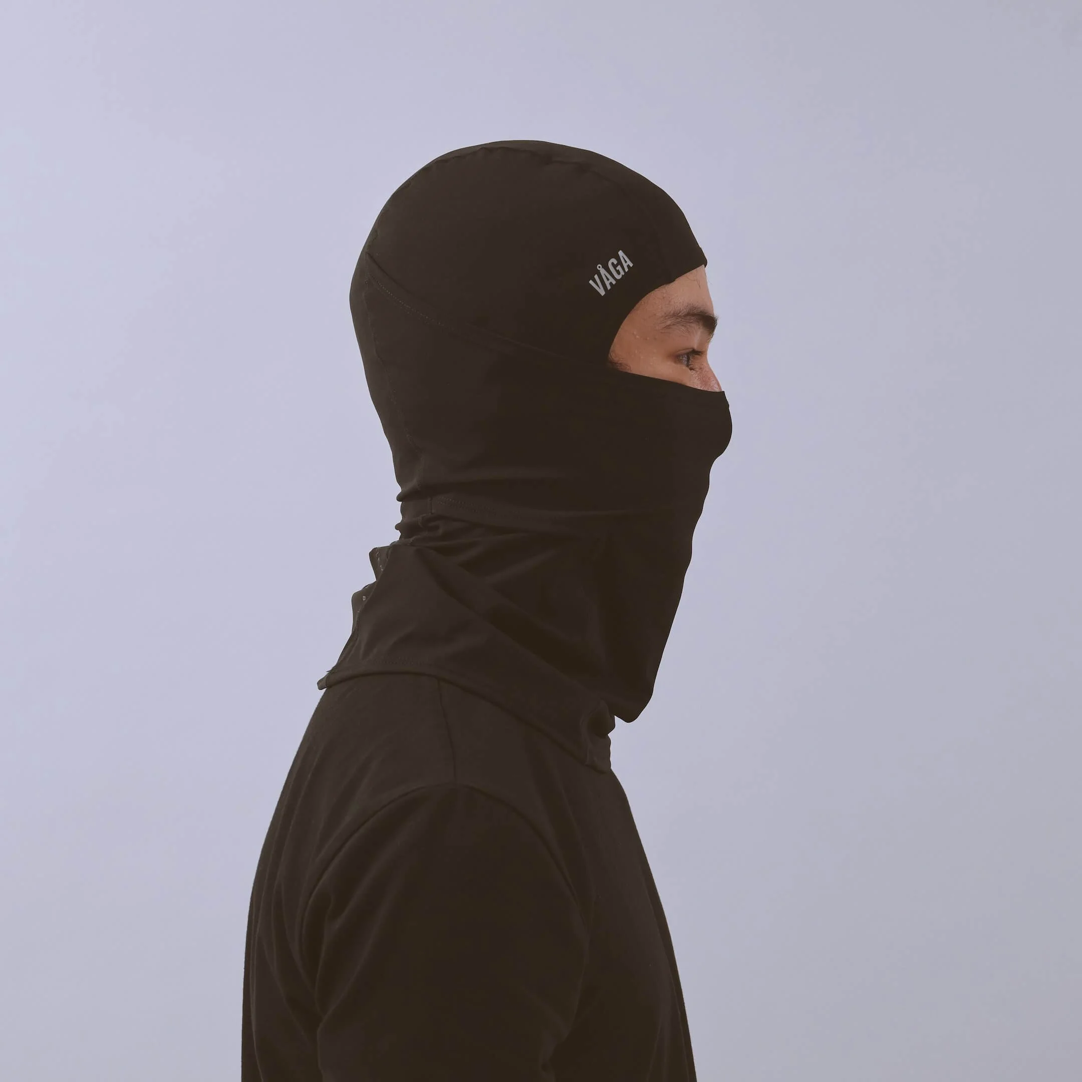 vaga-running-balaclava-black-model-profile.jpg