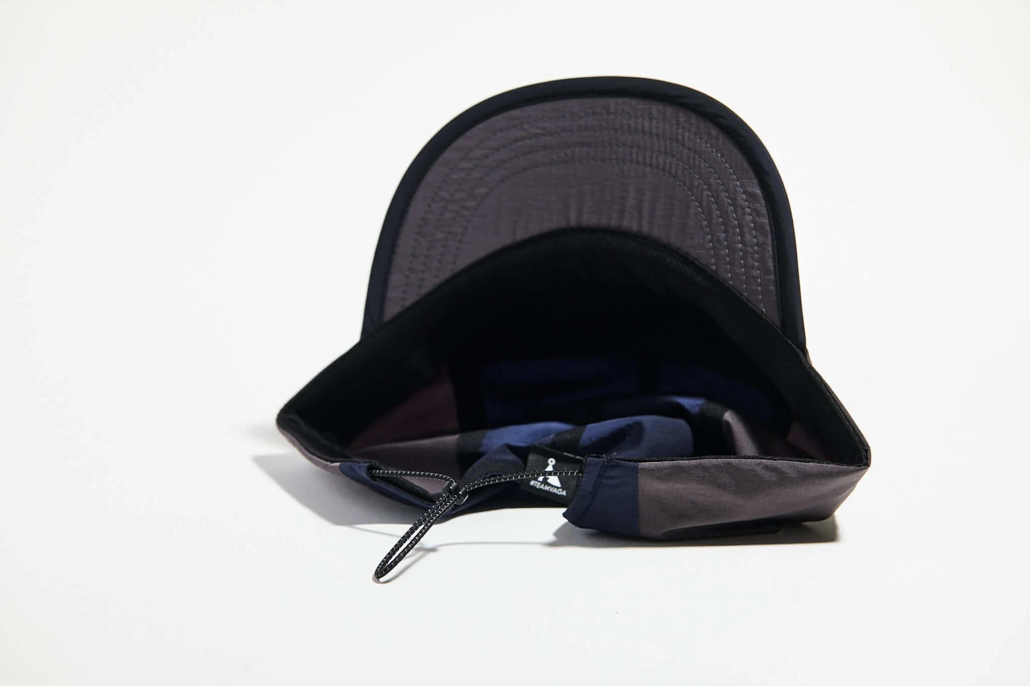våga-pacer-cap-navy-blue-charcoal-black-underneath.jpg