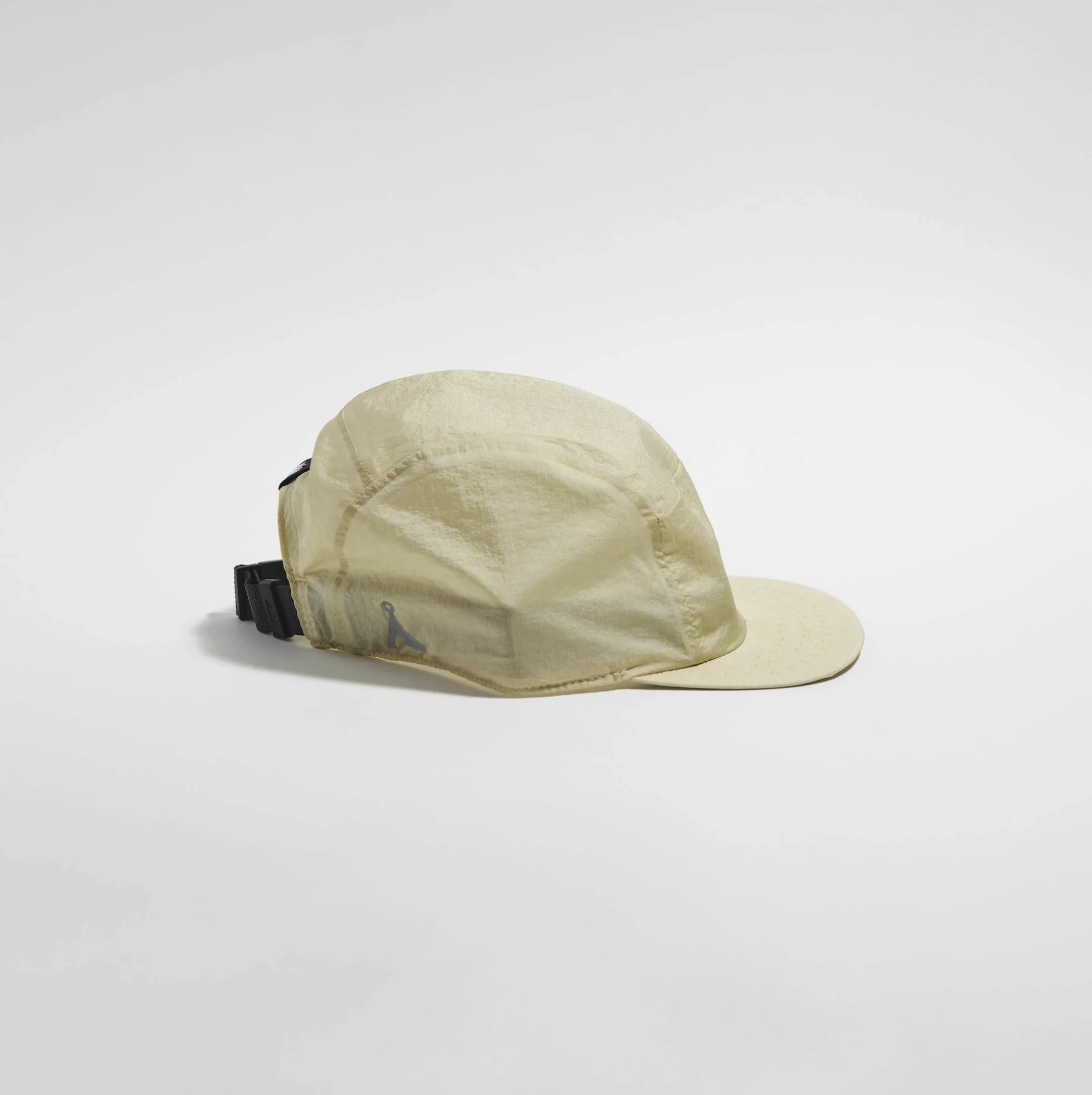 vaga-wind-resistant-cap-running-cap-sage-green-side.jpg