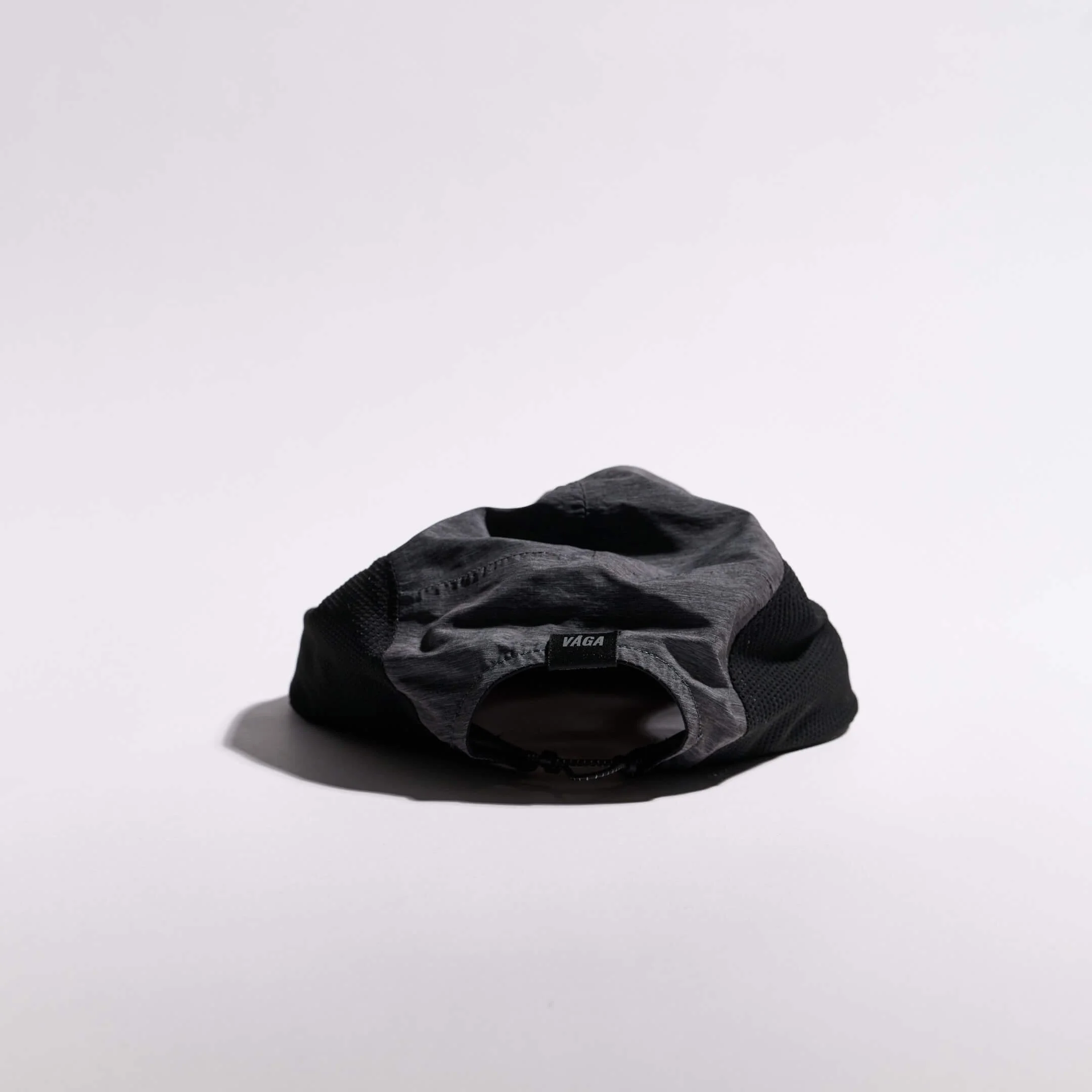 vaga-mesh-flex-running-cap-black-back.jpg