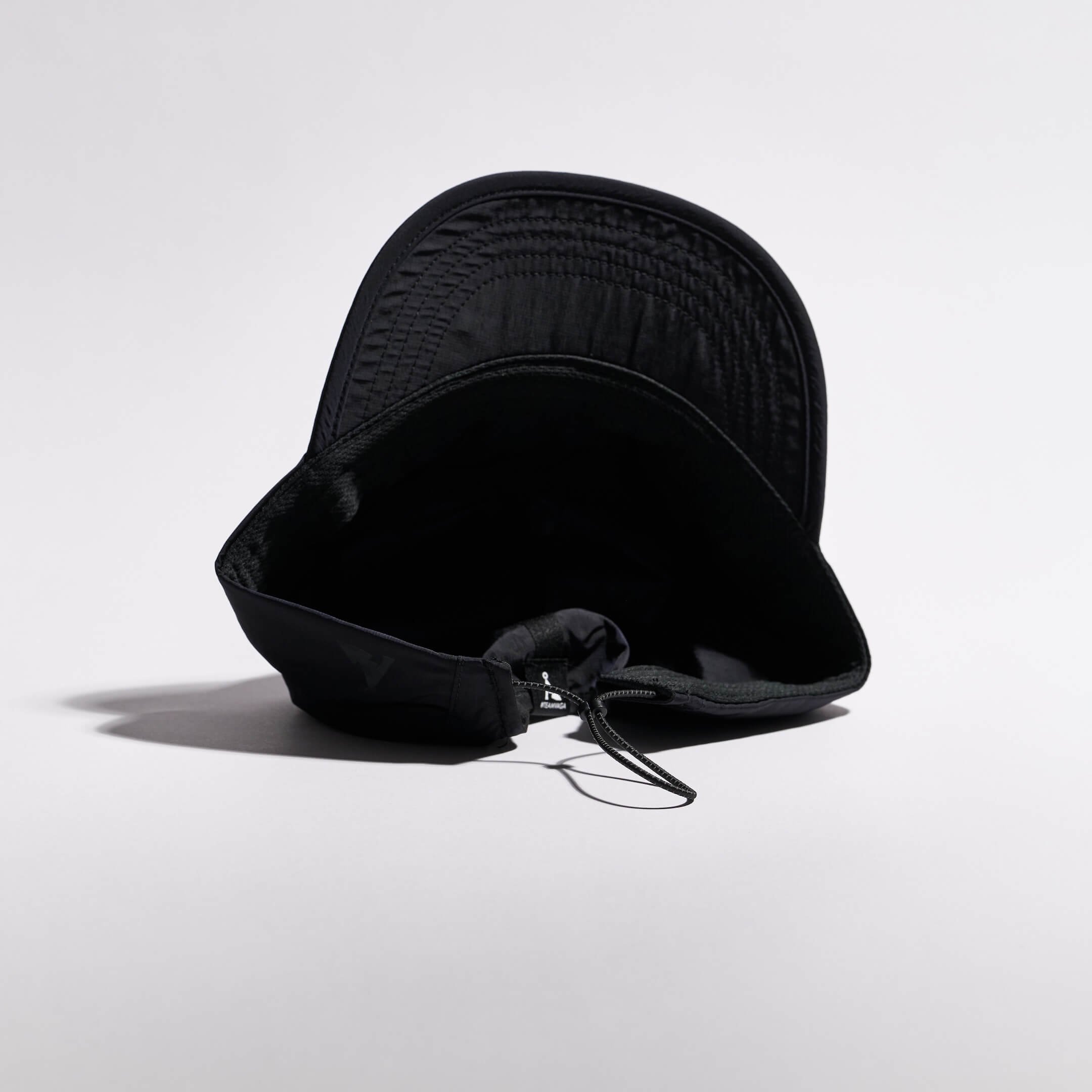 vaga-pacer-cap-running-cap-black-underside.jpg