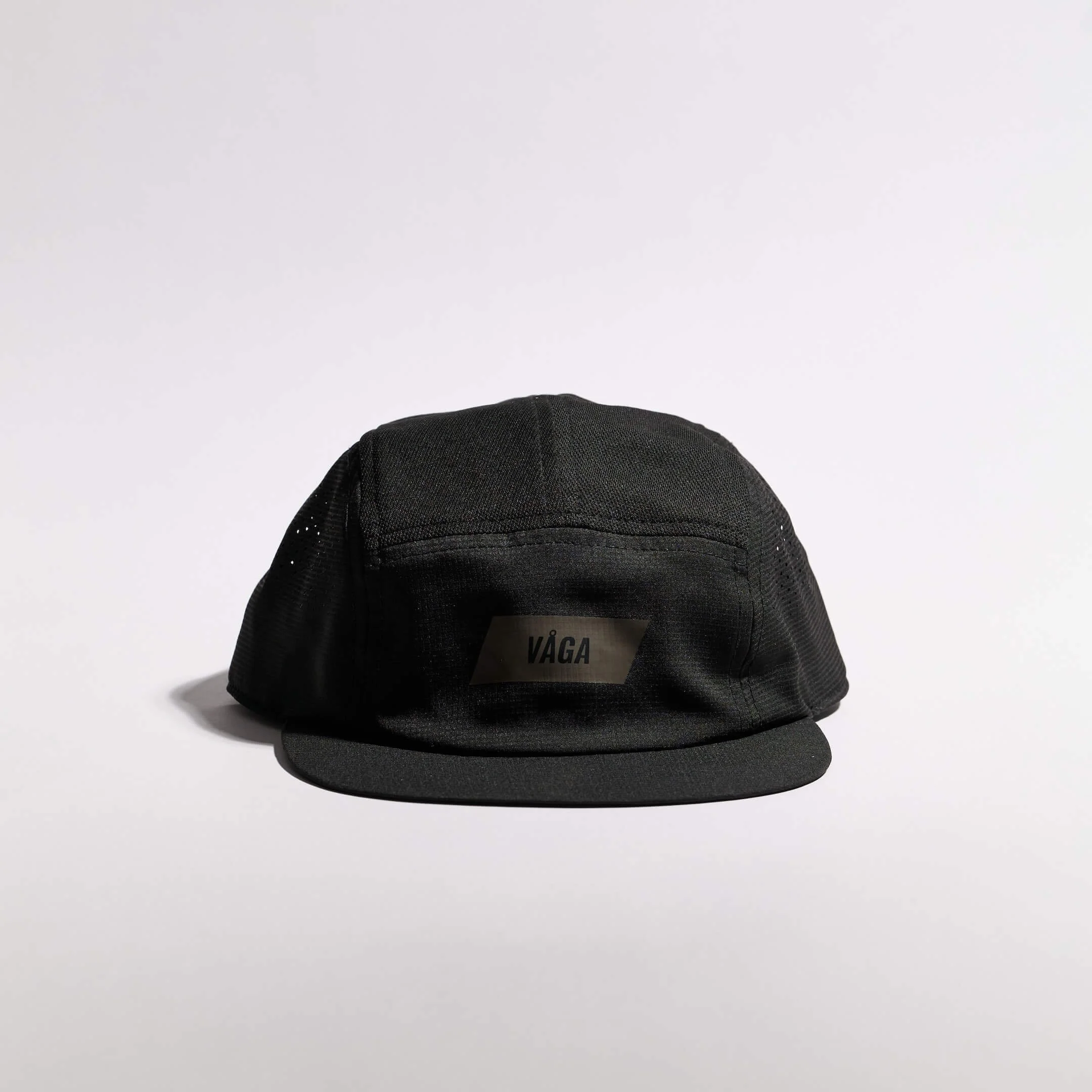 vaga-feather-racing-cap-black-front.jpg
