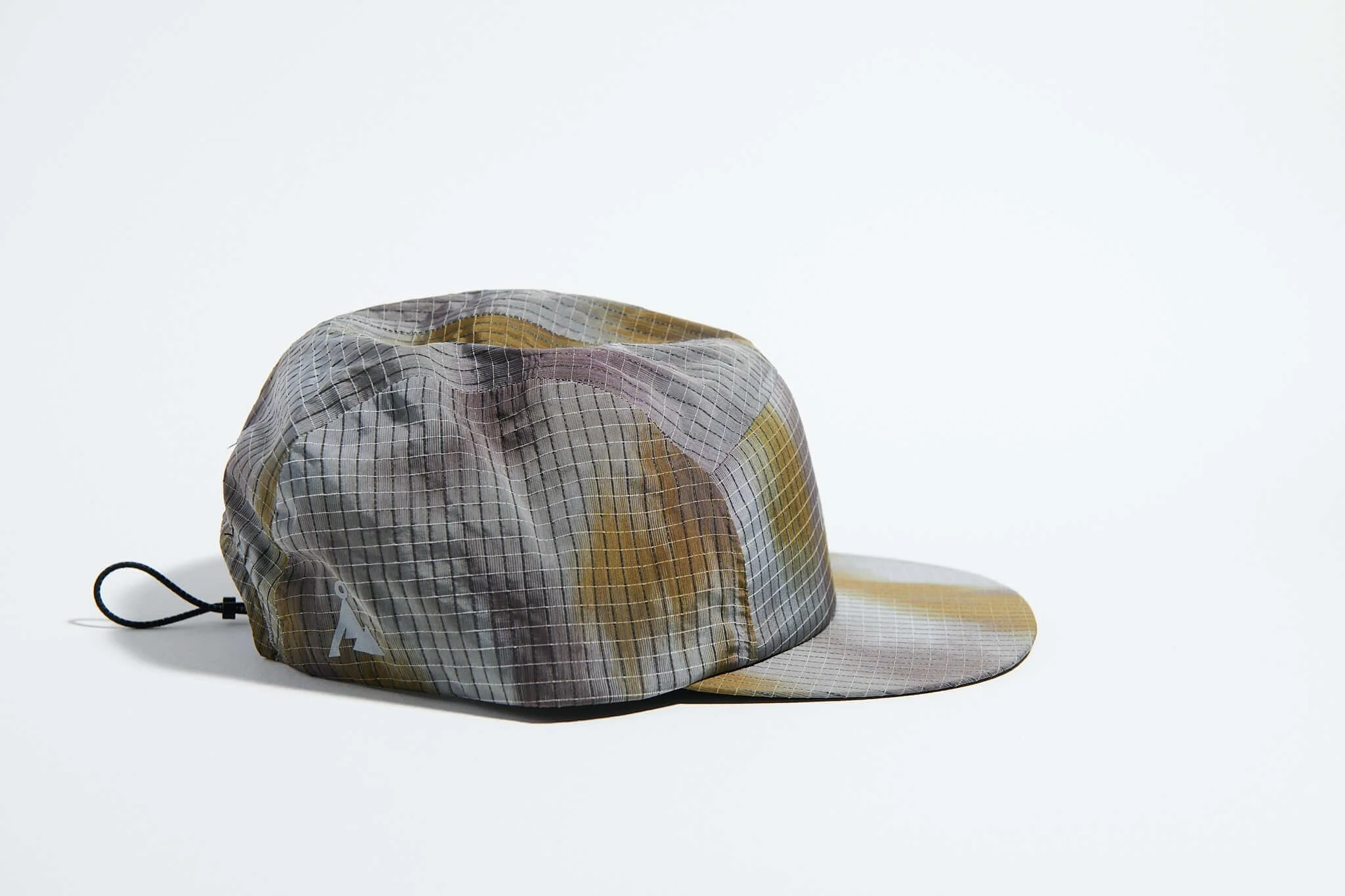 våga-night-club-cap-light-grey-taupe-olive-side.jpg