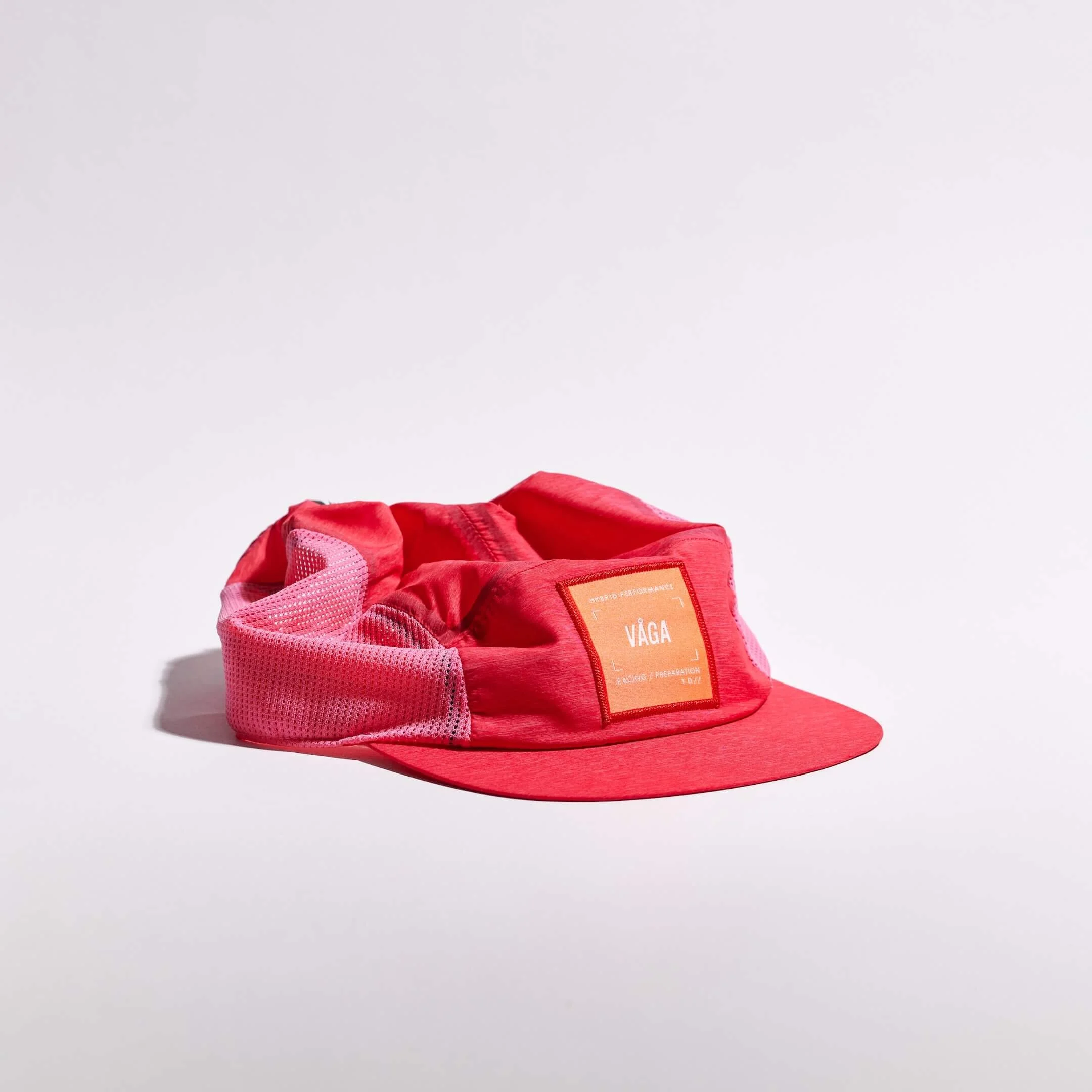 vaga-mesh-flex-running-cap-darkpink-pink-angle.jpg