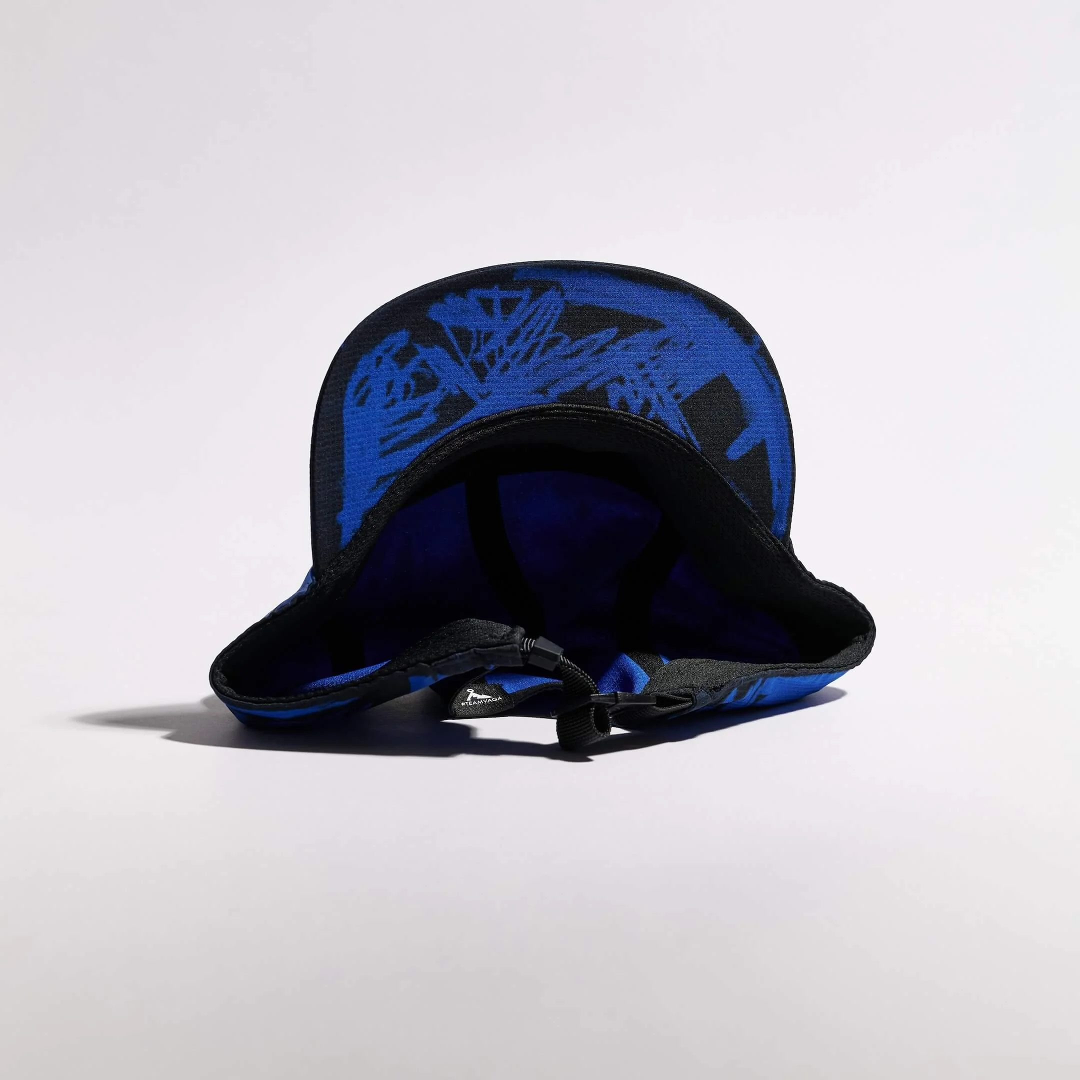vaga-scribble-running-cap-electricblue-black-underside.jpg