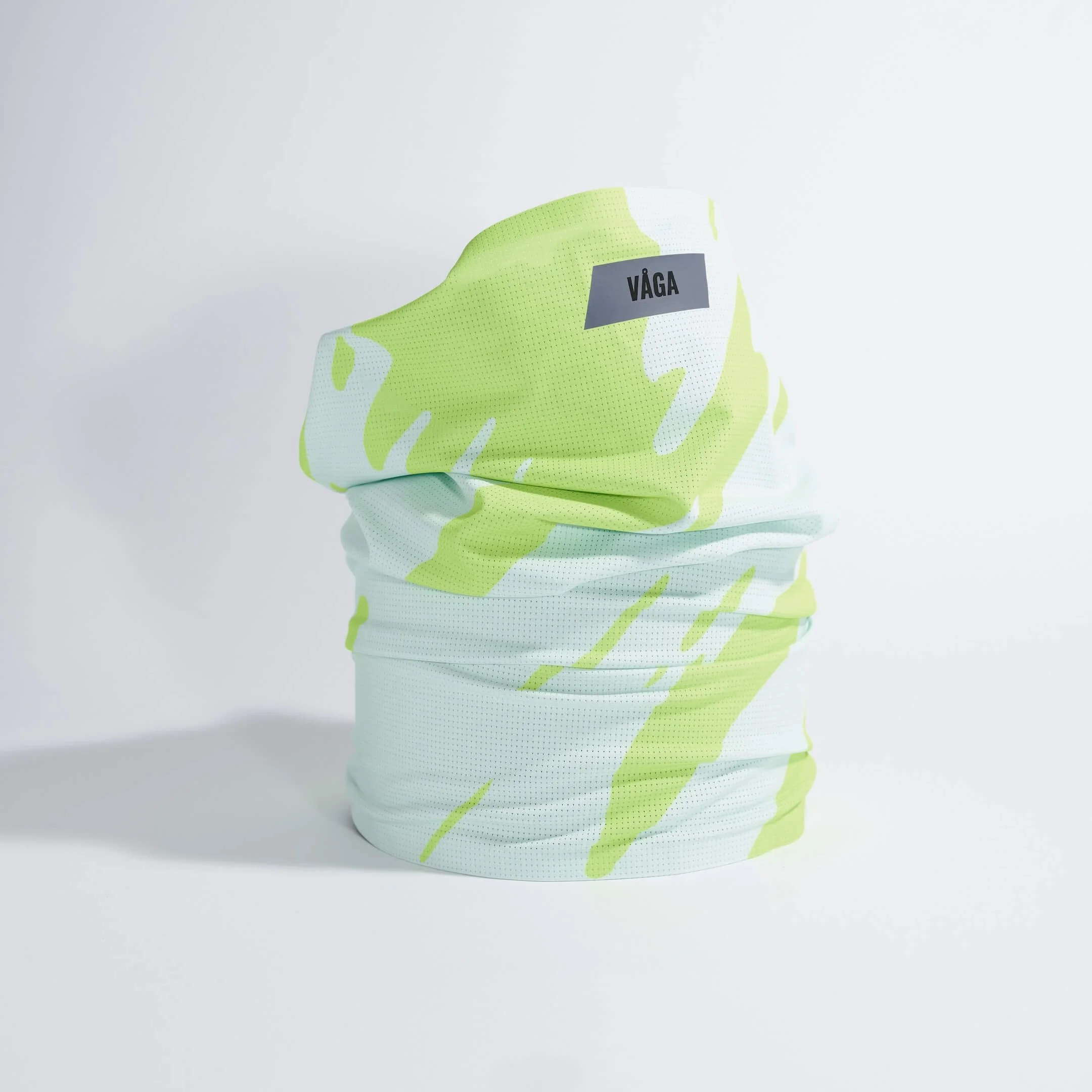 vaga-lightweight-mesh-running-neck-gaiter-mint-yellow-stood.jpg