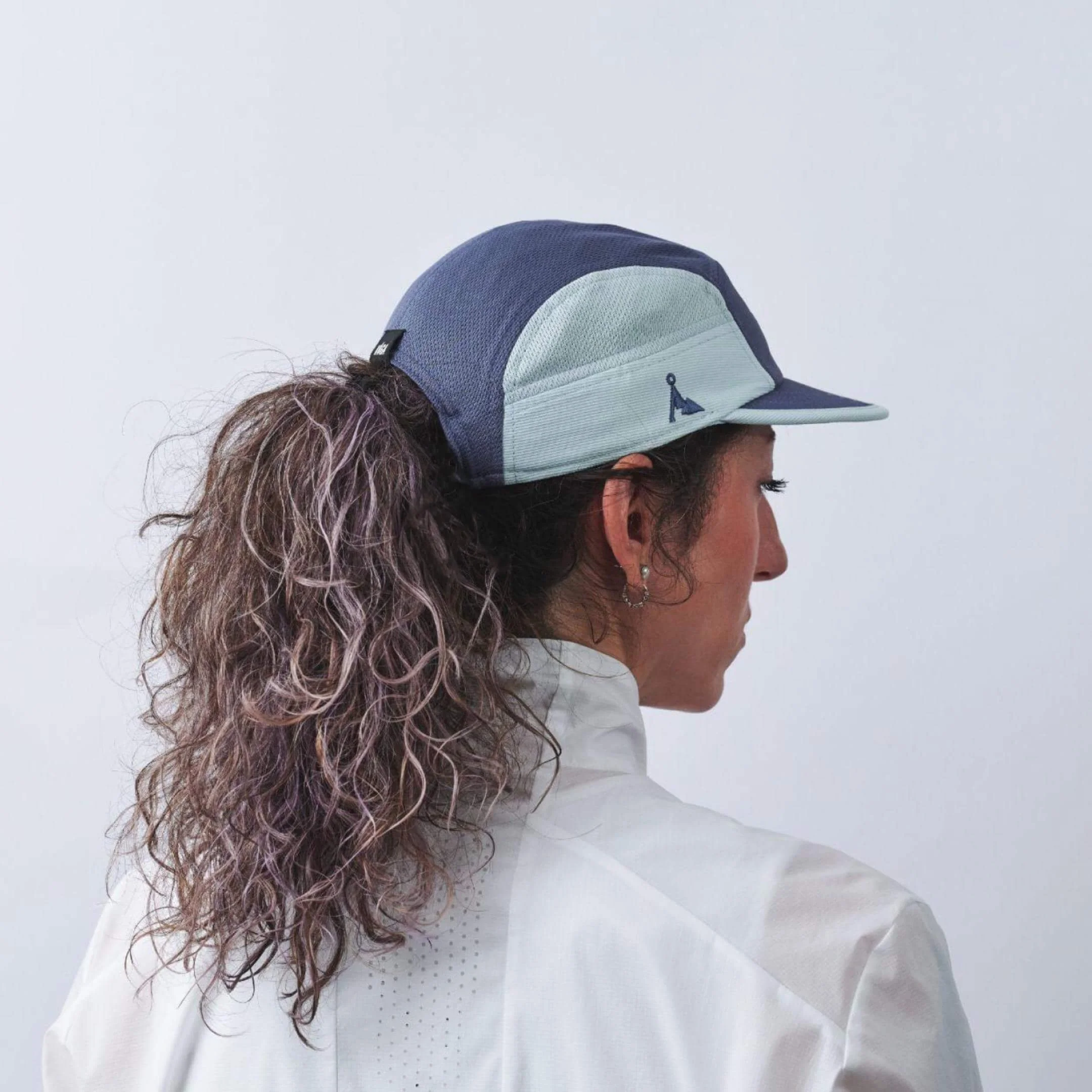 vaga-club-cap-running-cap-SlateBlue-Mint-model-back-angle.jpg