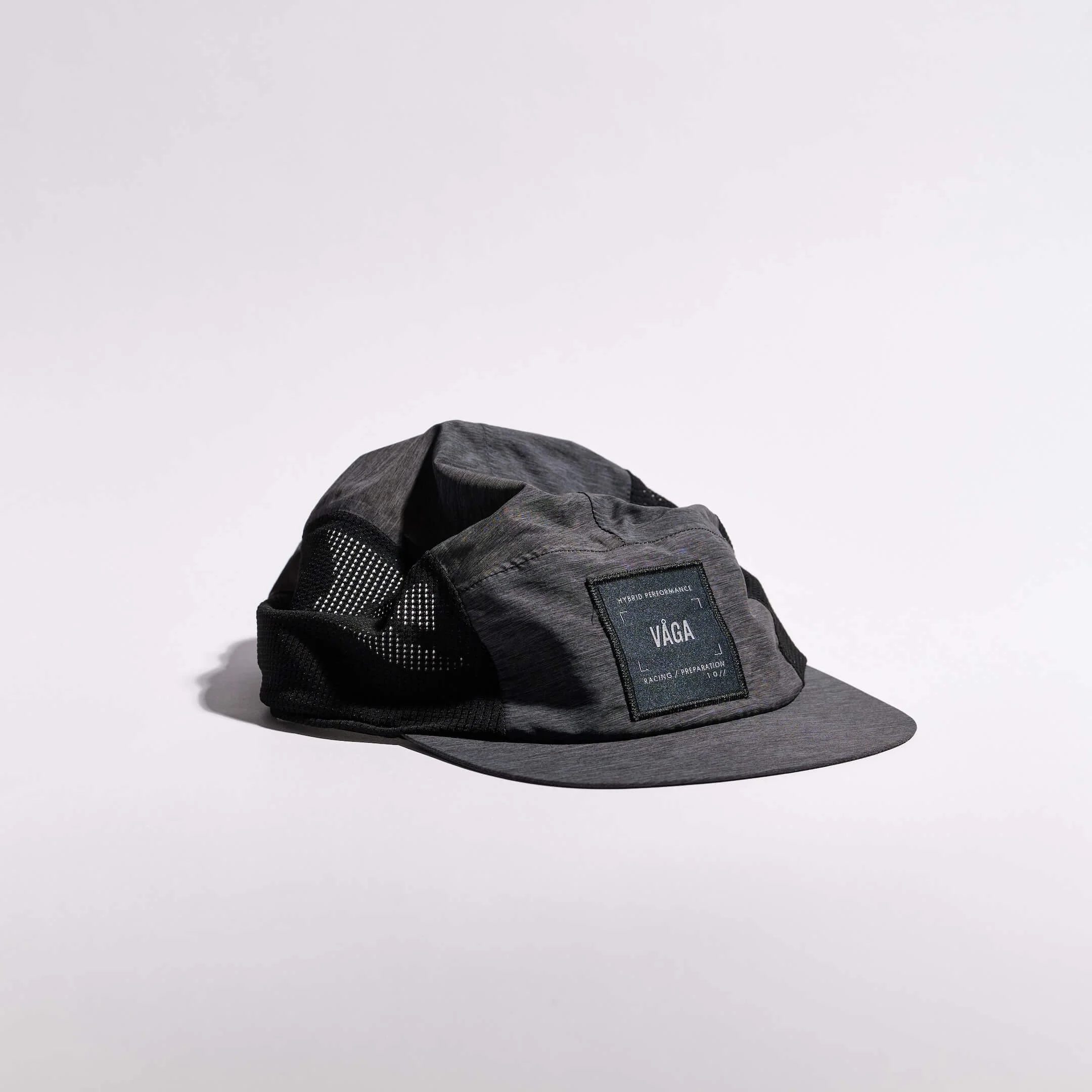 vaga-mesh-flex-running-cap-black-angle.jpg