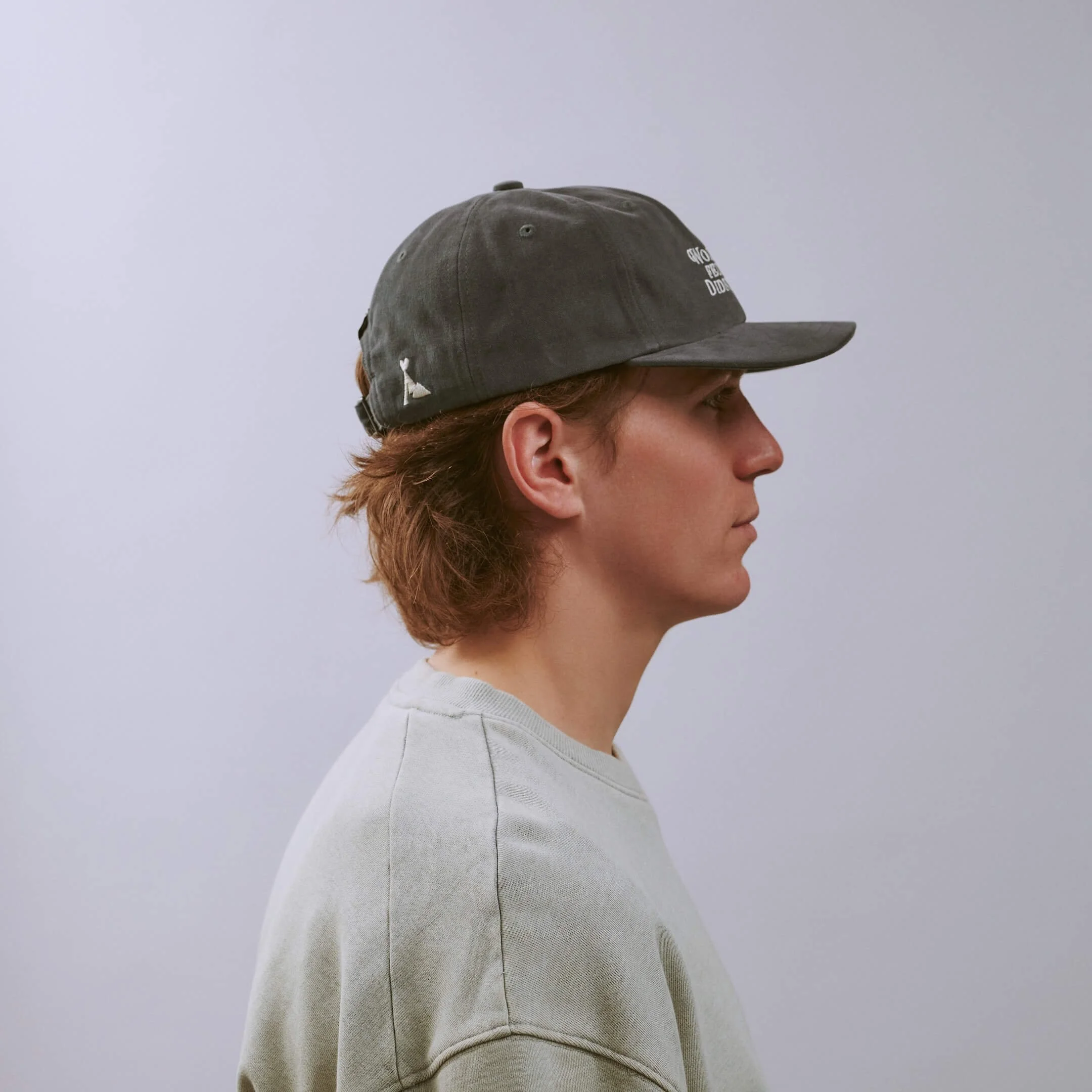 vaga-didnt-go-lifestyle-cap-charcoal-model-e-profile.jpg