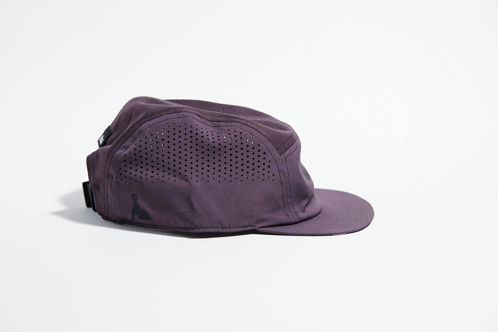 våga-feather-racing-cap-pelt-grey-side.jpg