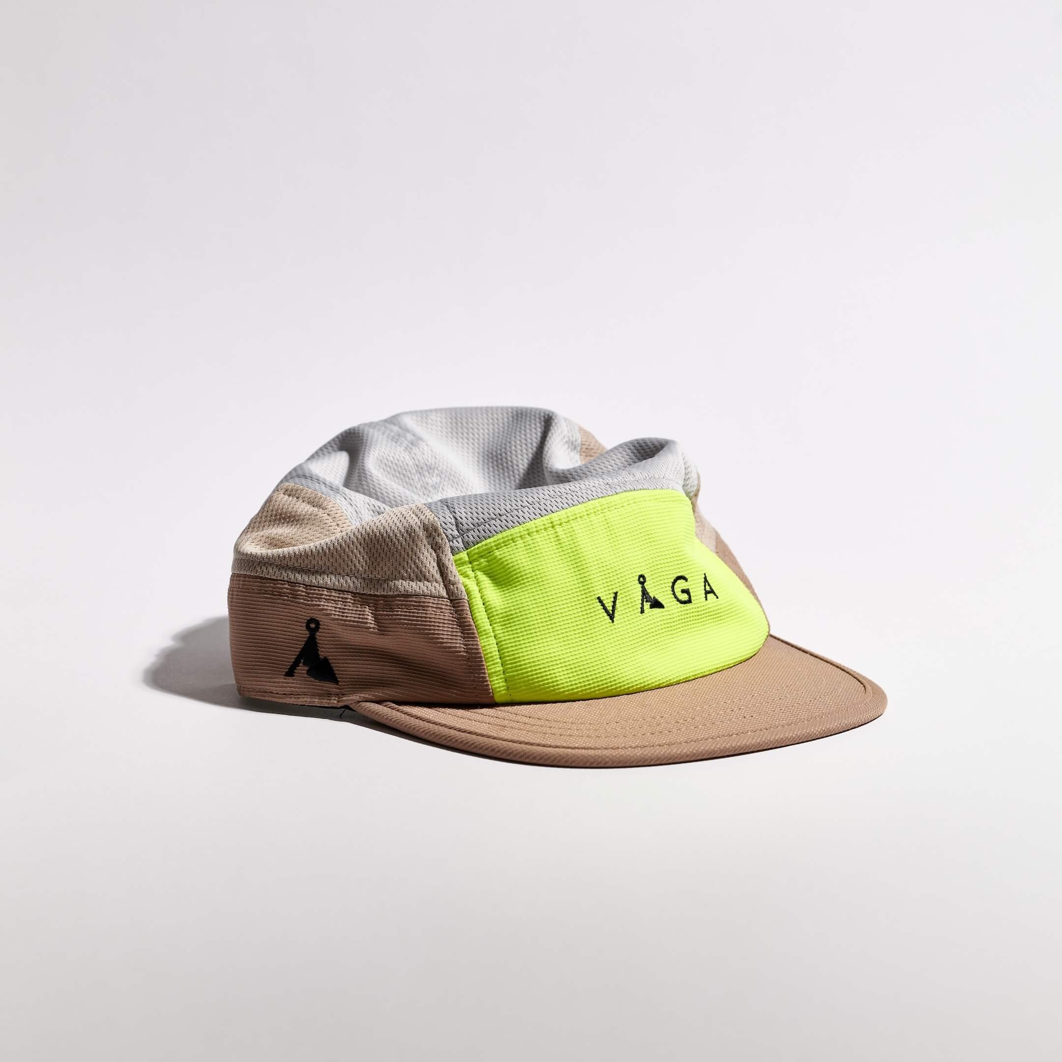 vaga-club-cap-running-cap-Taupe-NeonYellow-LightGrey-angle.jpg