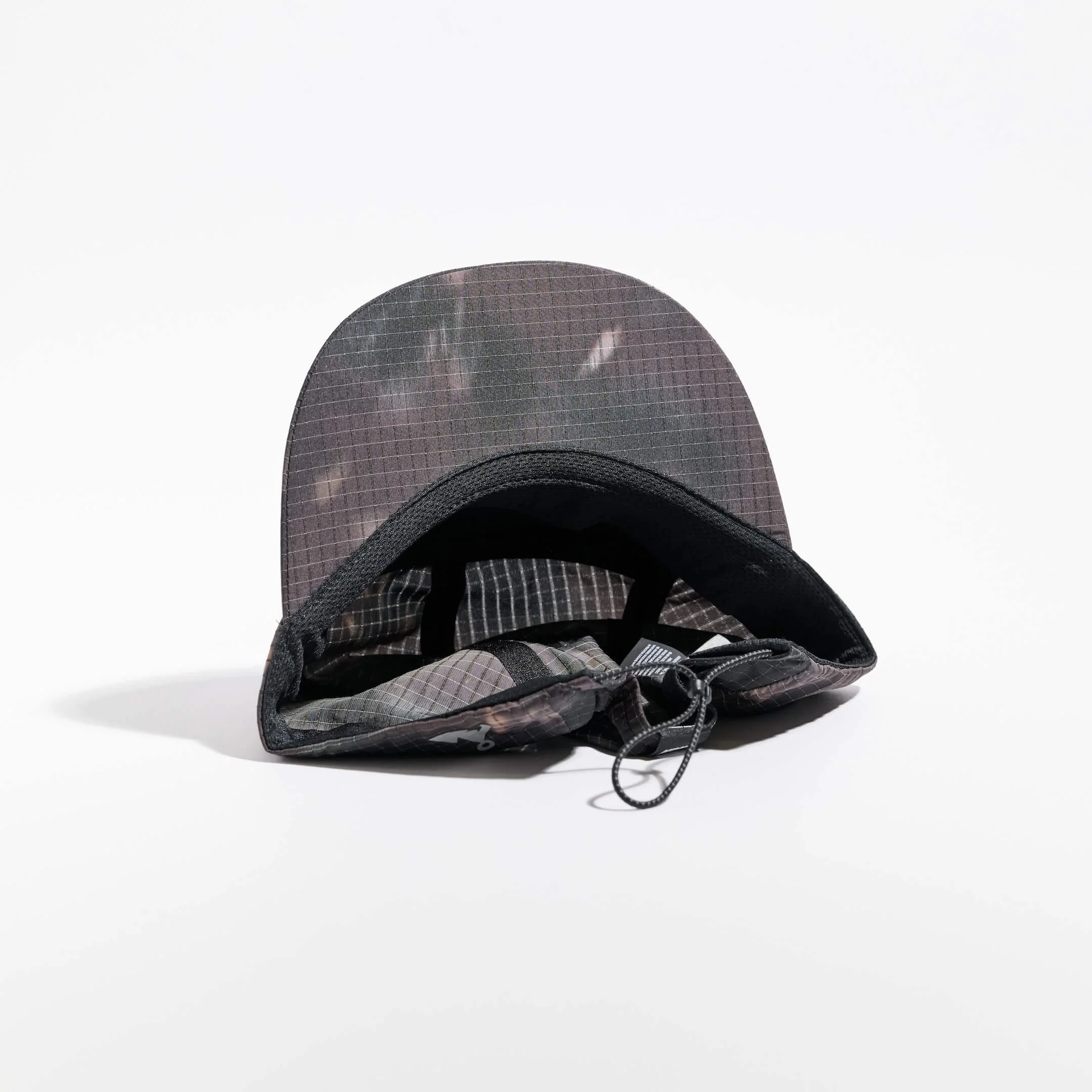 vaga-night-club-running-cap-ember-underneath.jpg