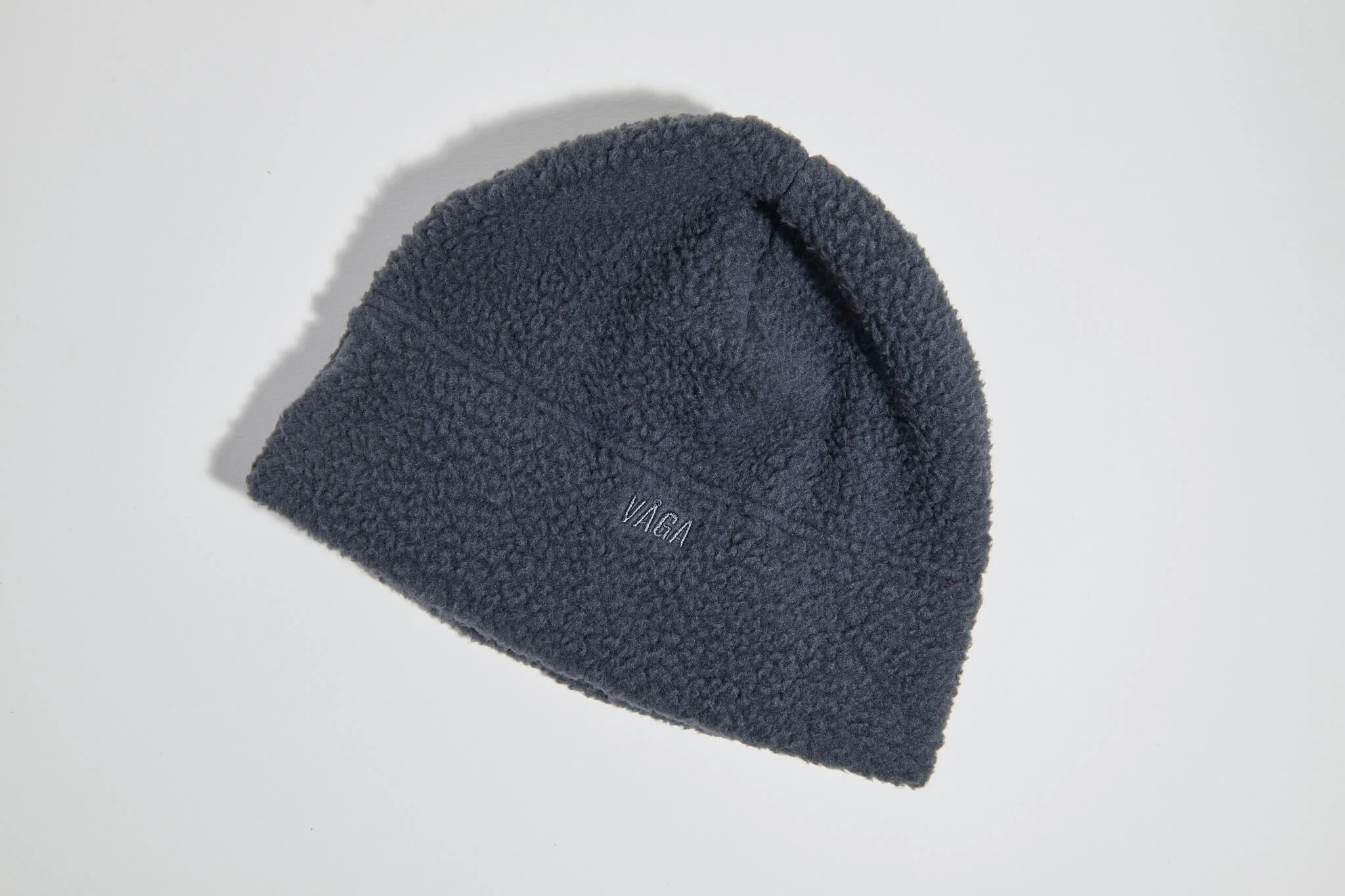 våga-teddy-fleece-beanie-charcoal-angle.jpg