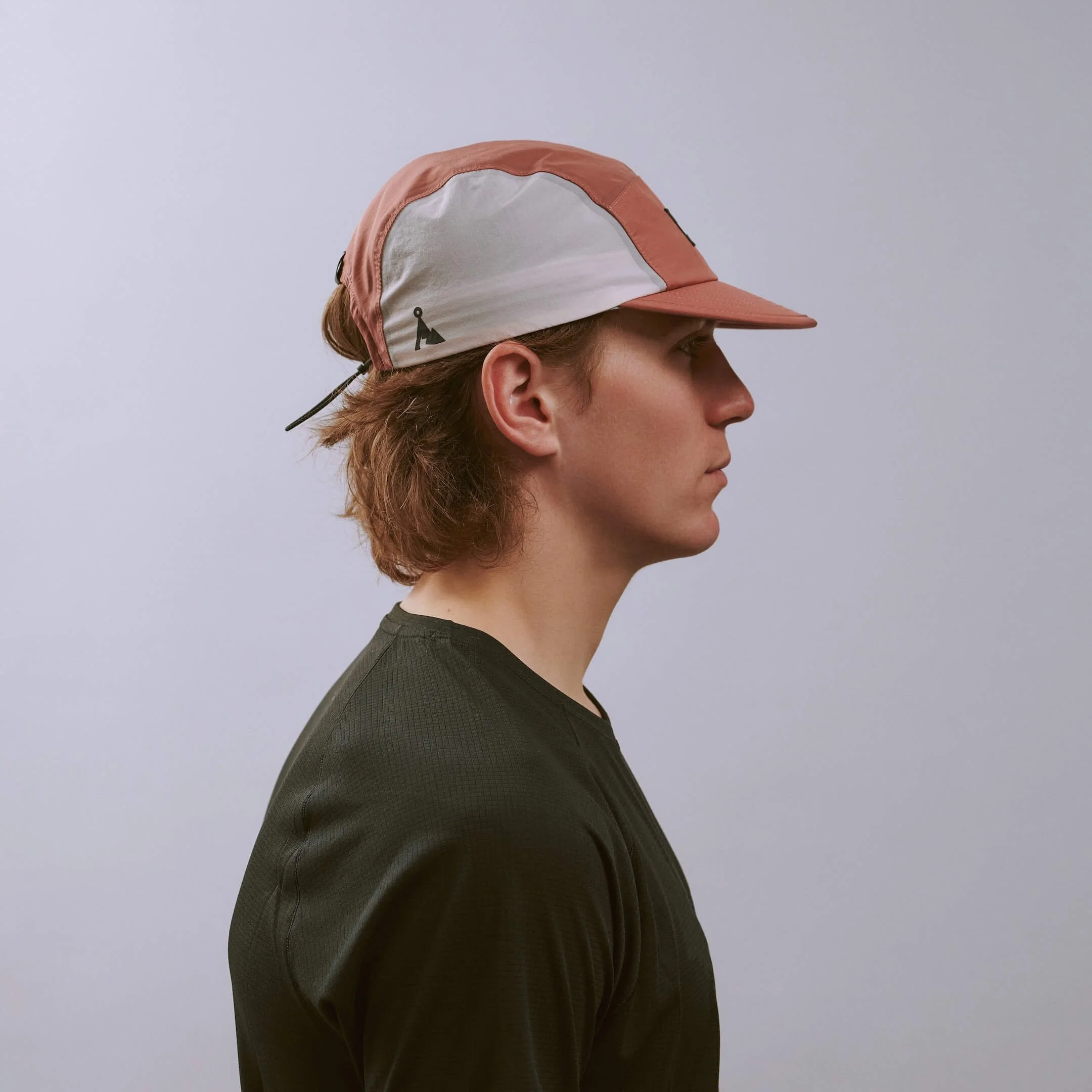 vaga-pacer-cap-running-cap-clayred-palepink-e-model-profile.jpg