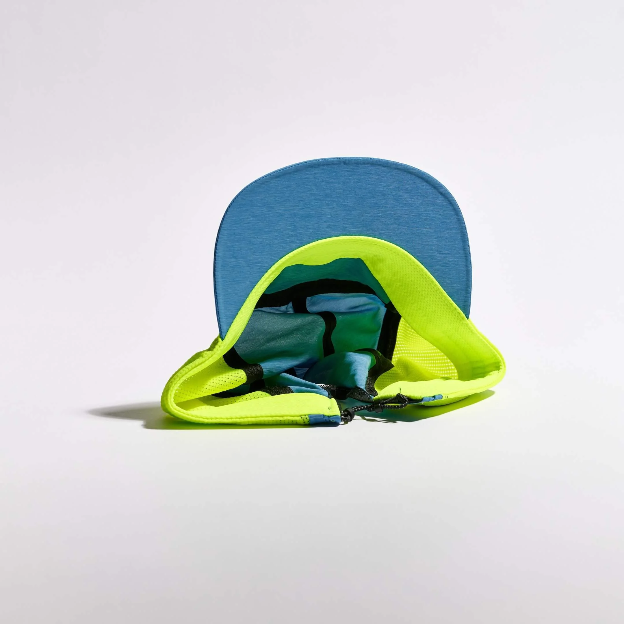 vaga-mesh-flex-running-cap-teal-neonyellow-underside.jpg