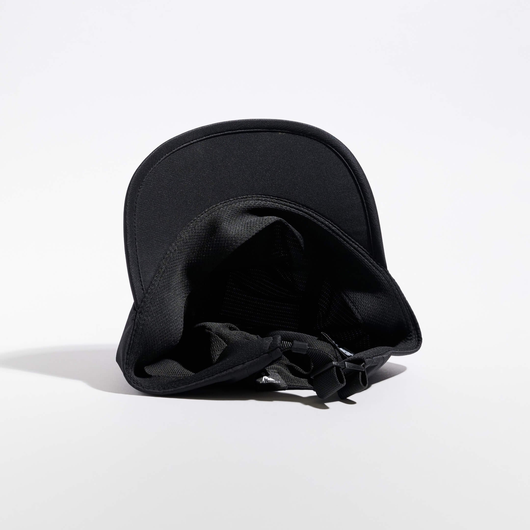 vaga-waterproof-fell-cap-running-cap-black-underneath.jpg