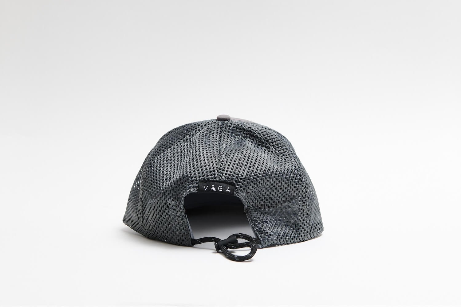 open-mesh-trucker-cap-aluminium-grey-back.jpg