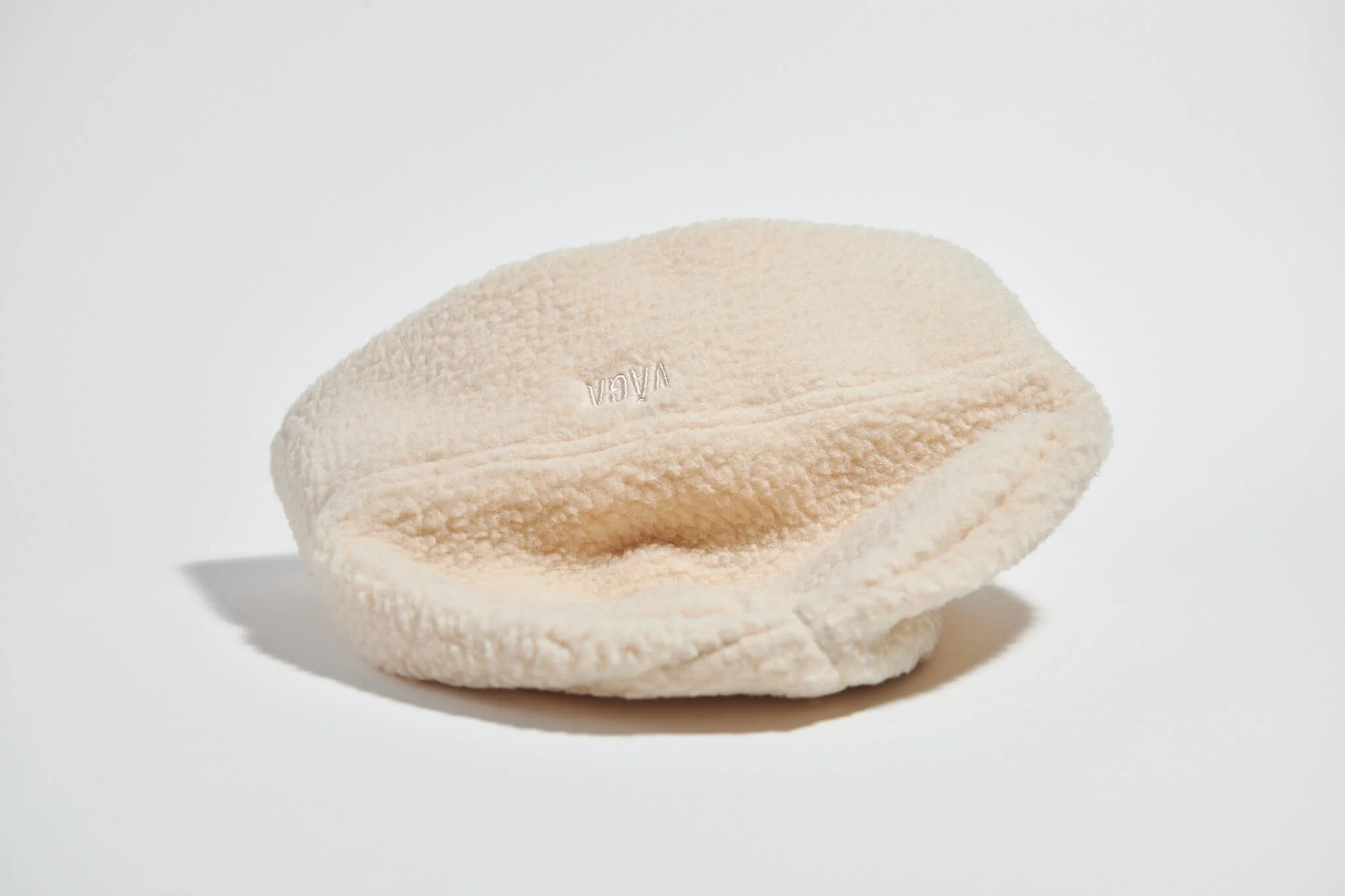 våga-teddy-fleece-beanie-ecru-top.jpg