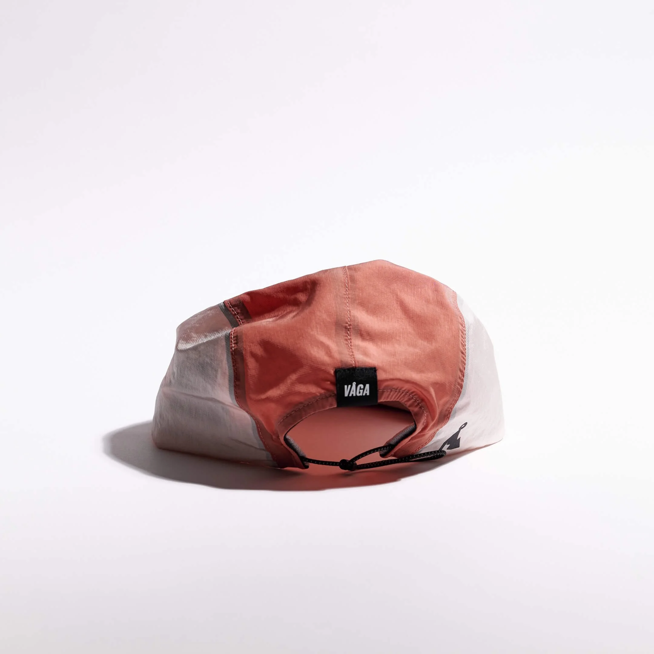 vaga-pacer-cap-running-cap-clayred-palepink-back.jpg