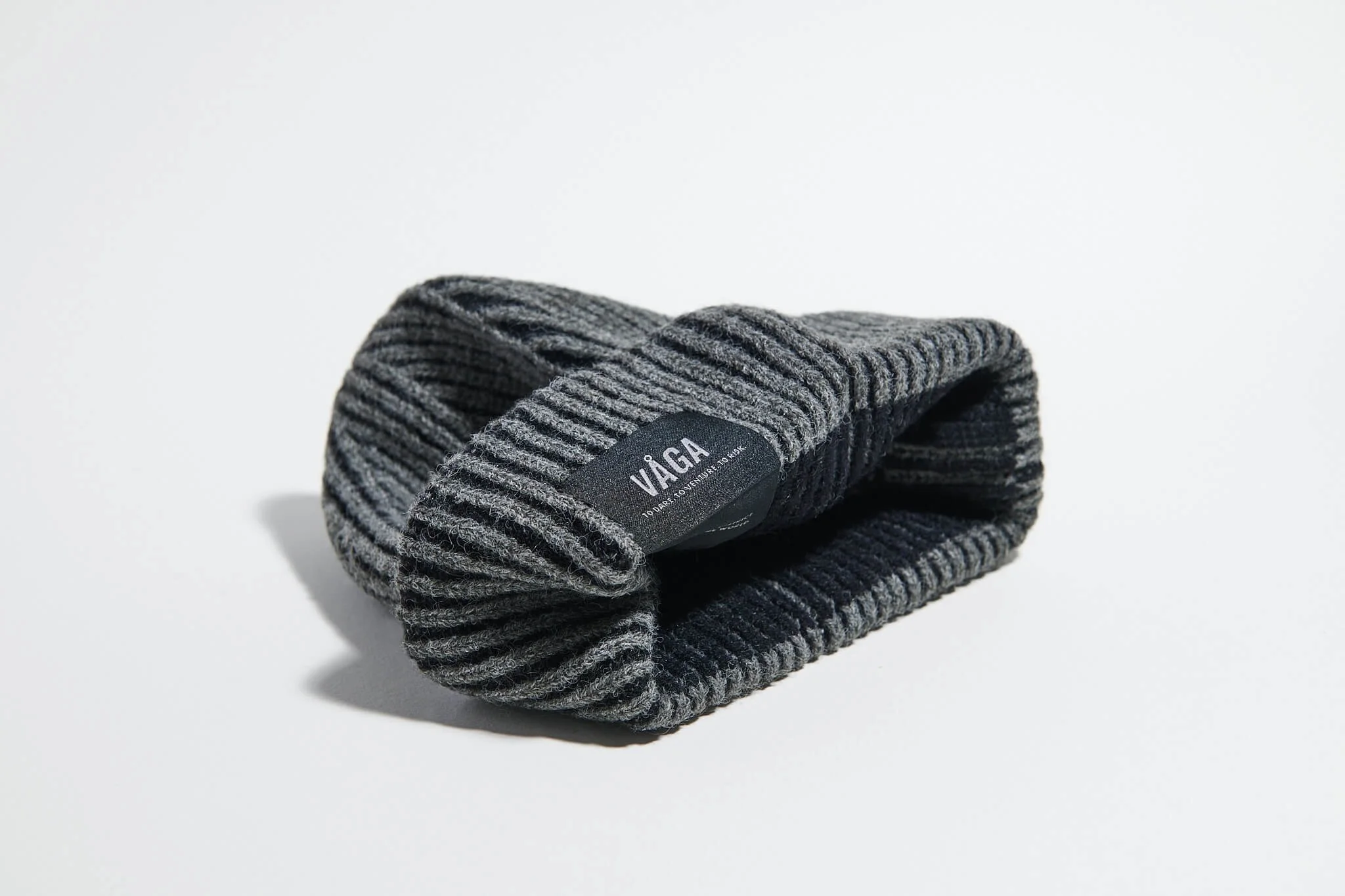 våga-mid-weight-beanie-charcoal-black-underneath.jpg