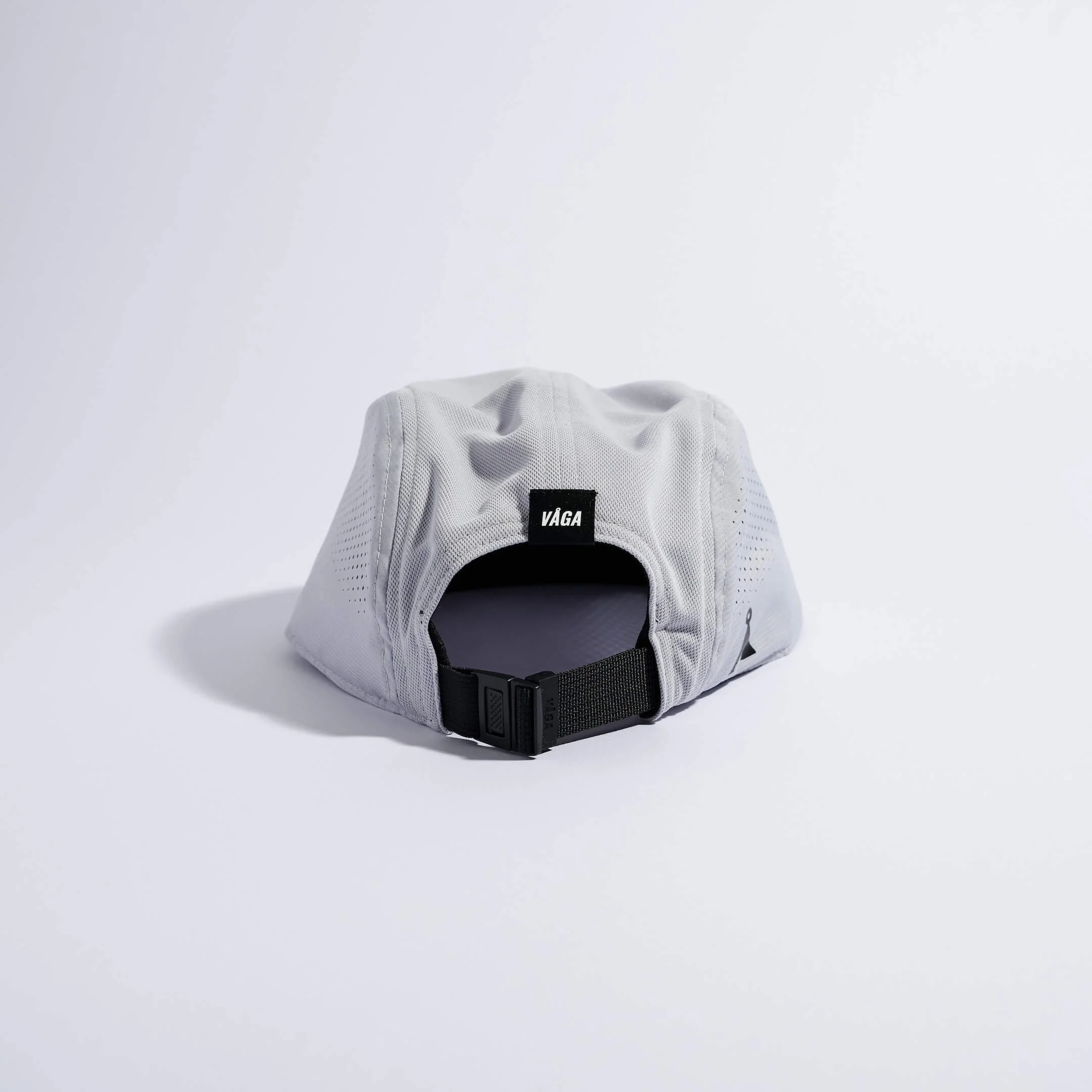 vaga-feather-racing-cap-aluminiumgrey-back.jpg