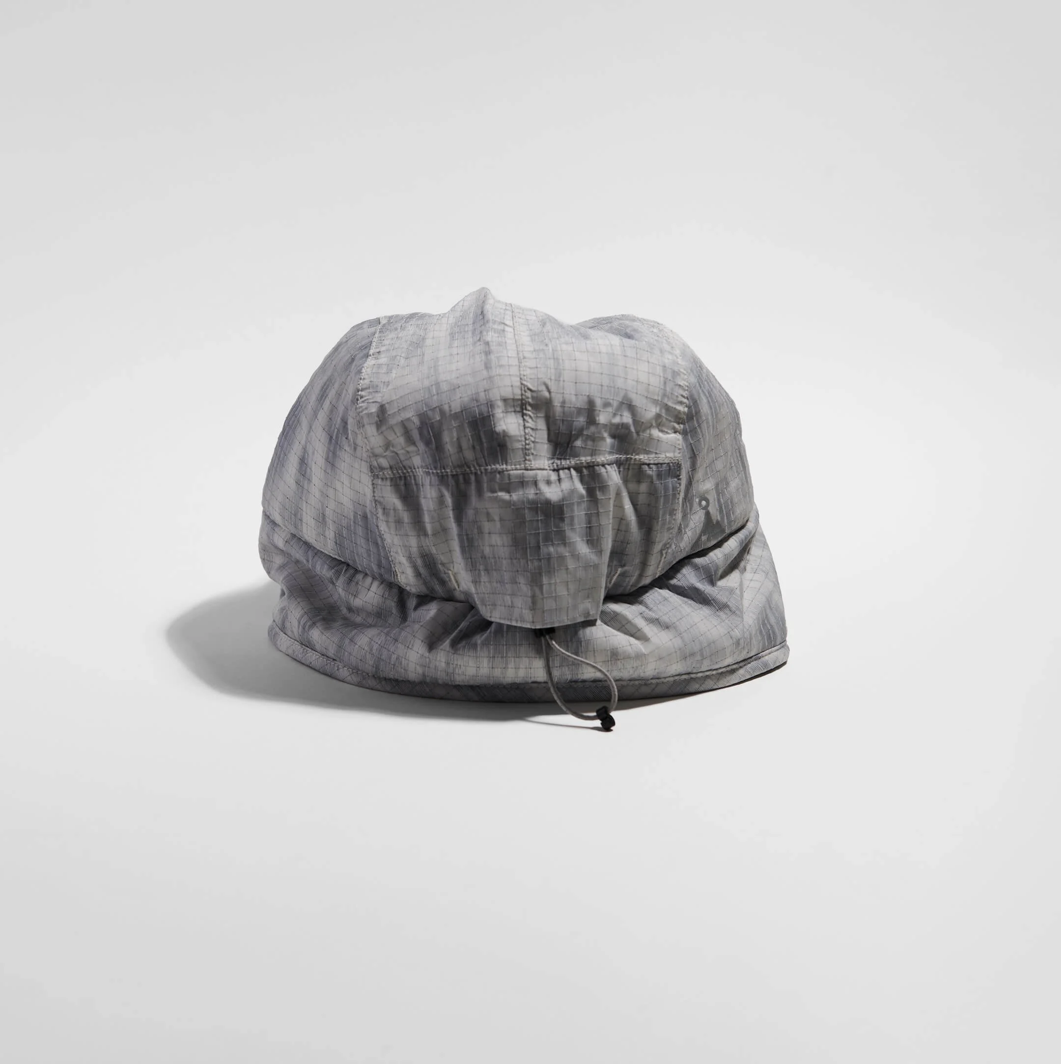 vaga-padded-hiker-cap-light-grey-silver-reflective-back.jpg