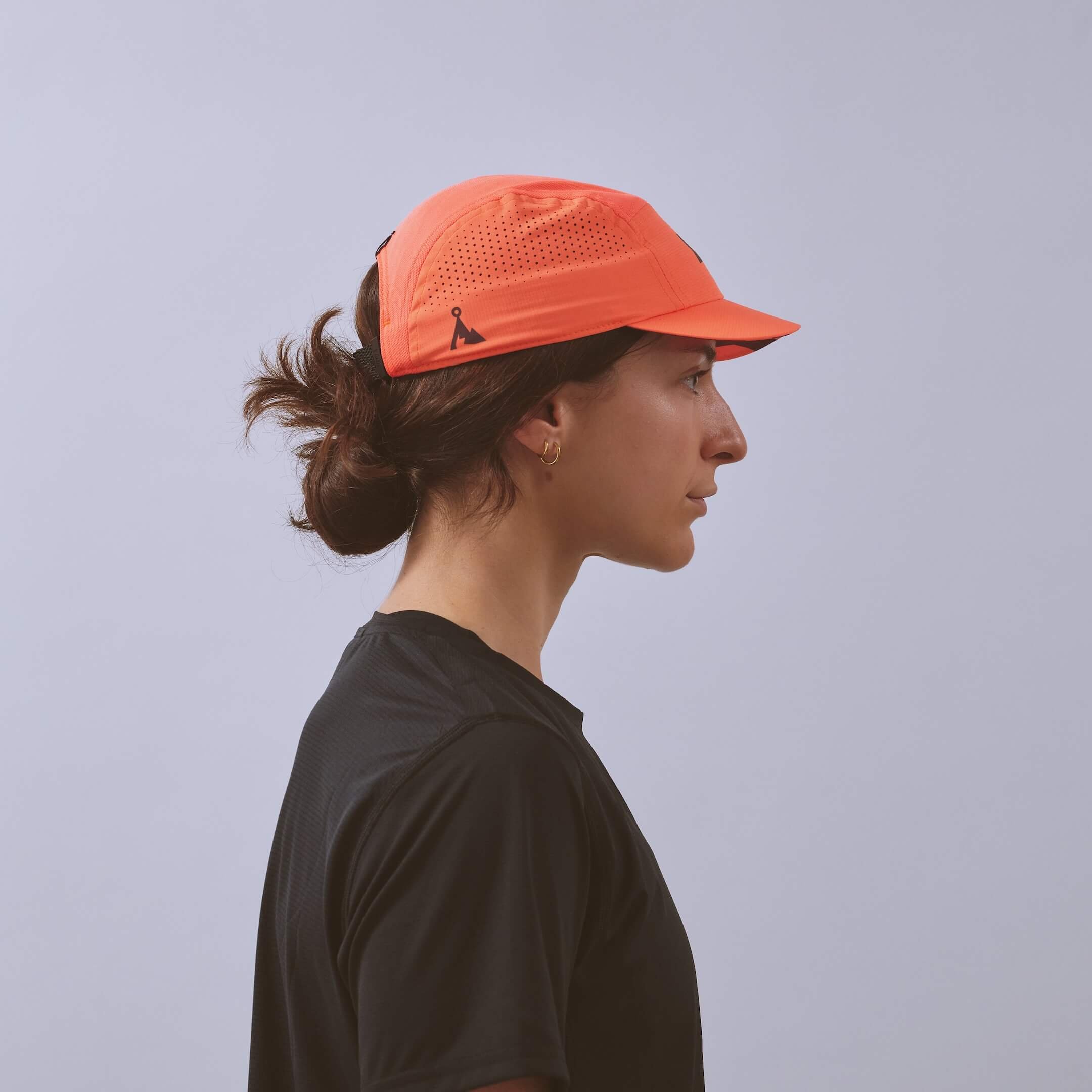 vaga-feather-racing-cap-neoncoral-model-profile.jpg