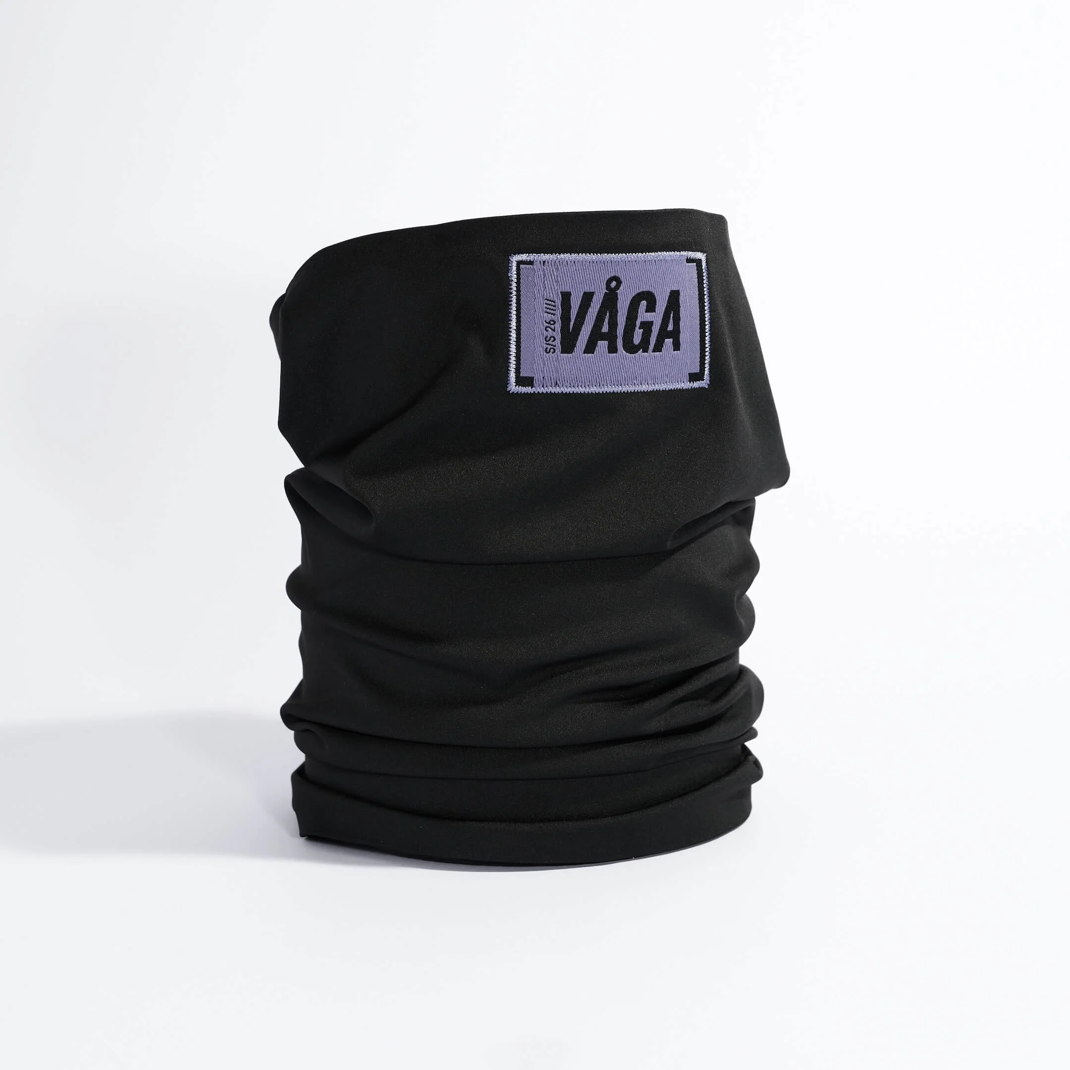 vaga-midweight-supersoft-running-neck-gaiter-black-stood.jpg