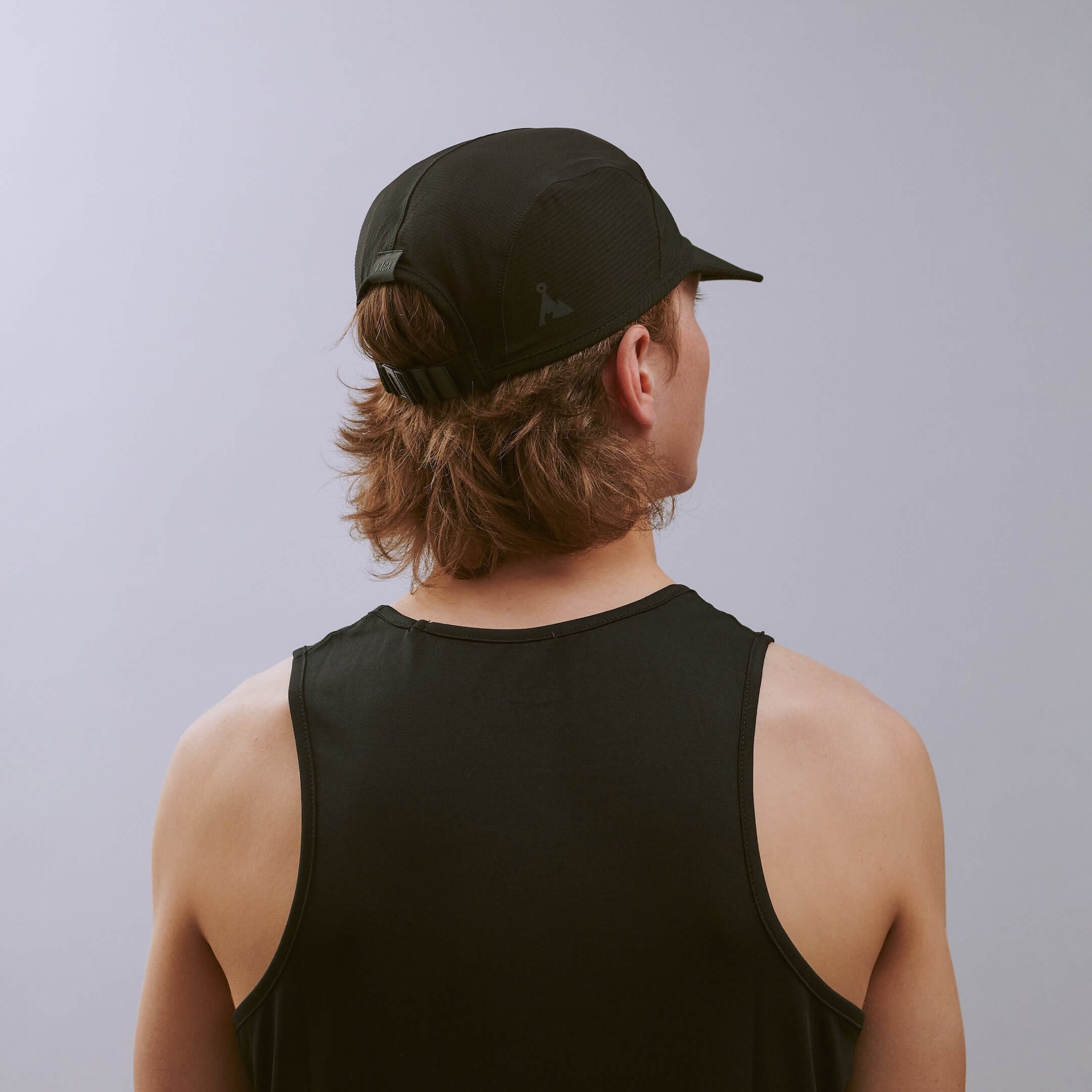 vaga-transit-lite-cap-unstructured-running-cap-black-e-model-angle.jpg