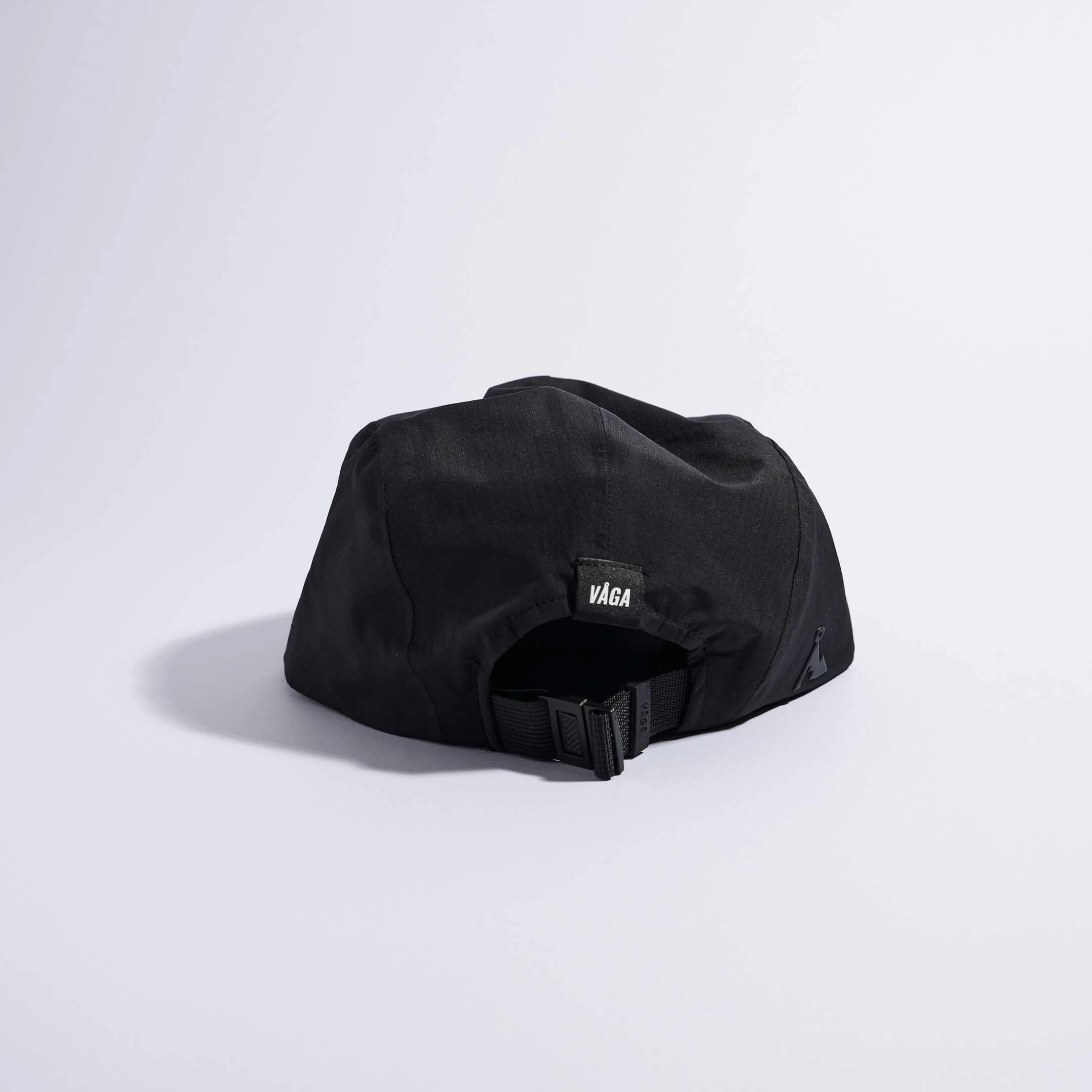vaga-fell-cap-waterproof-running-cap-black-back.jpg
