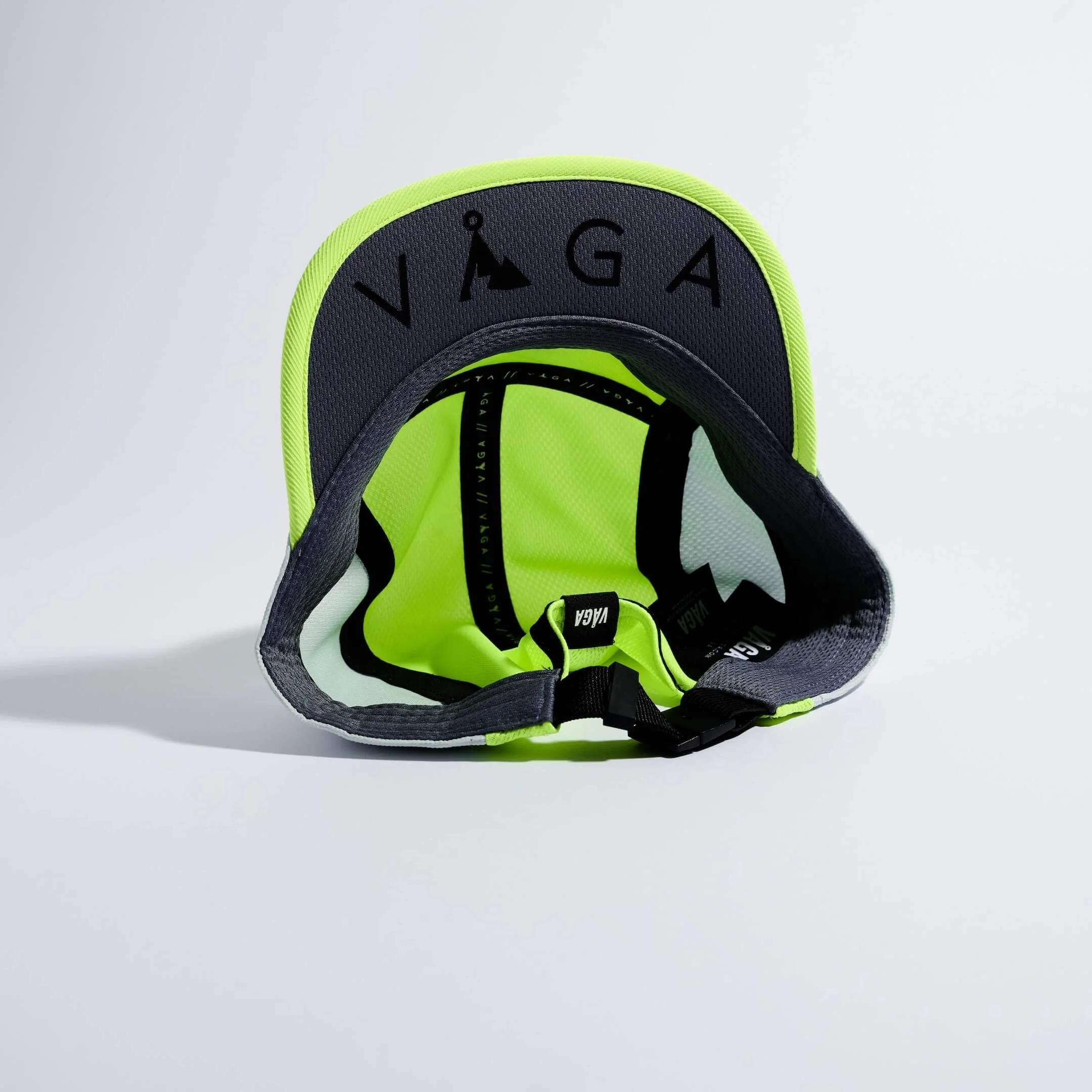vaga-club-cap-running-cap-Mint-NeonYellow-underneath.jpg