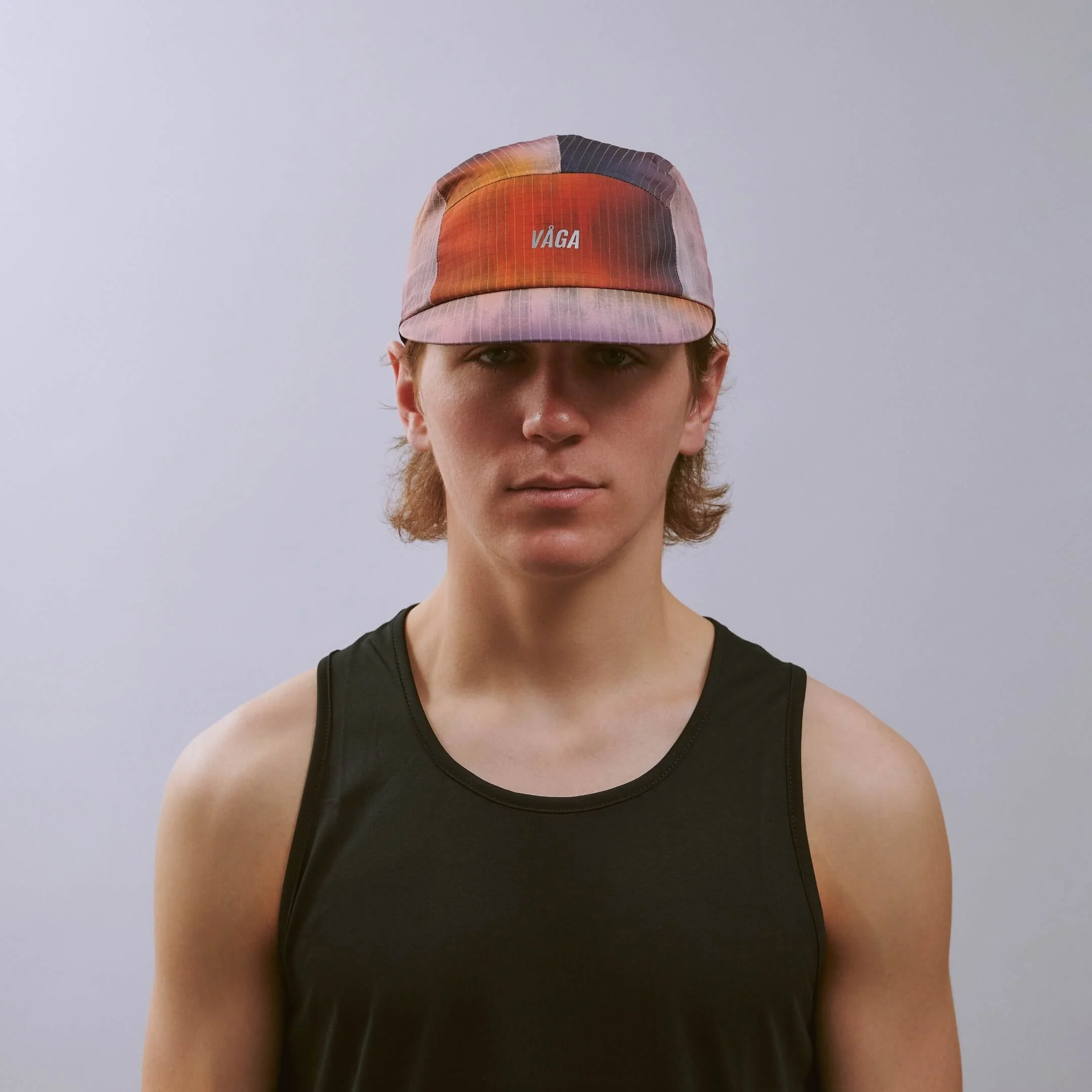 vaga-night-club-reflective-running-cap-sunset-e-model-front.jpg