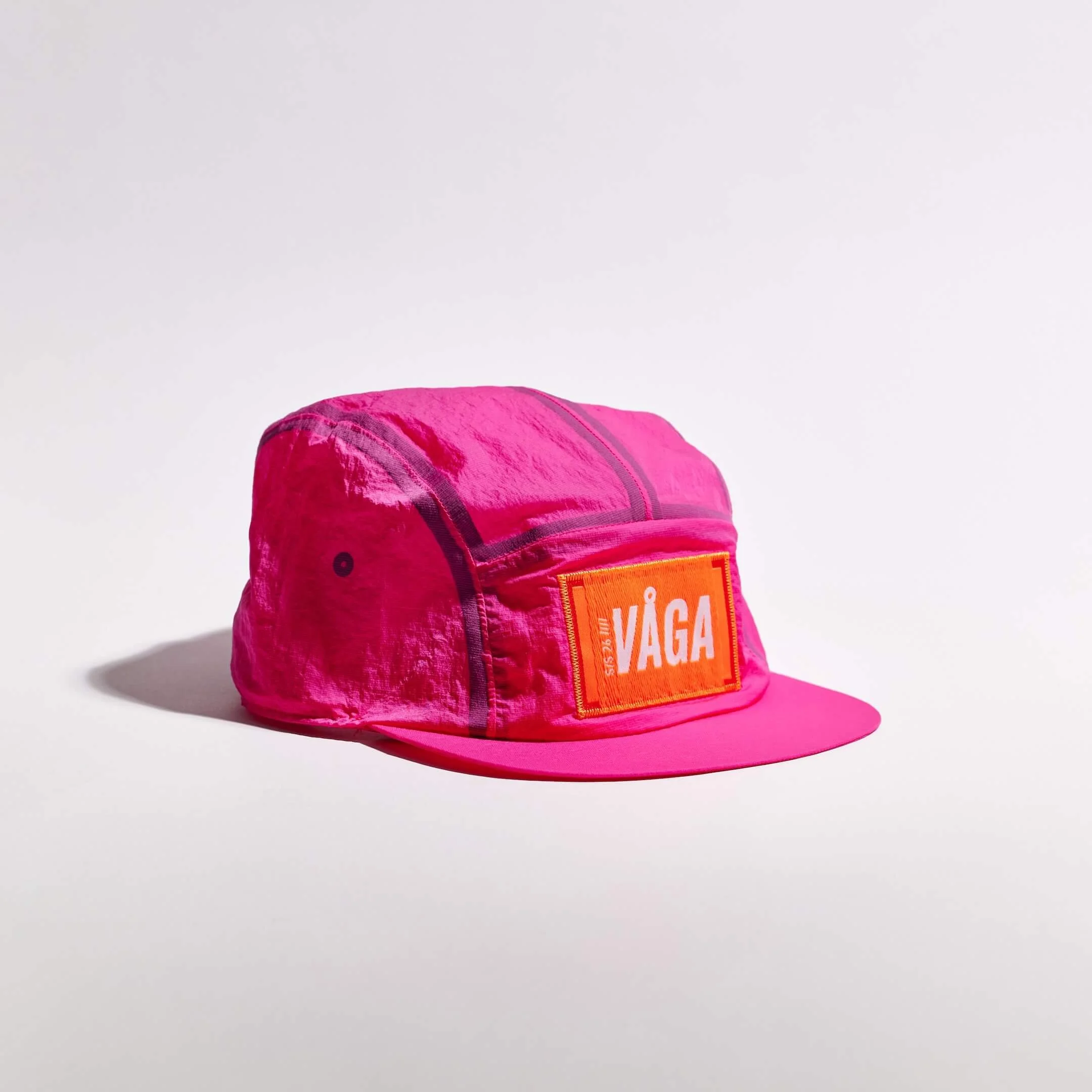 vaga-feather-edge-cap-racing-cap-brightpink-angle.jpg