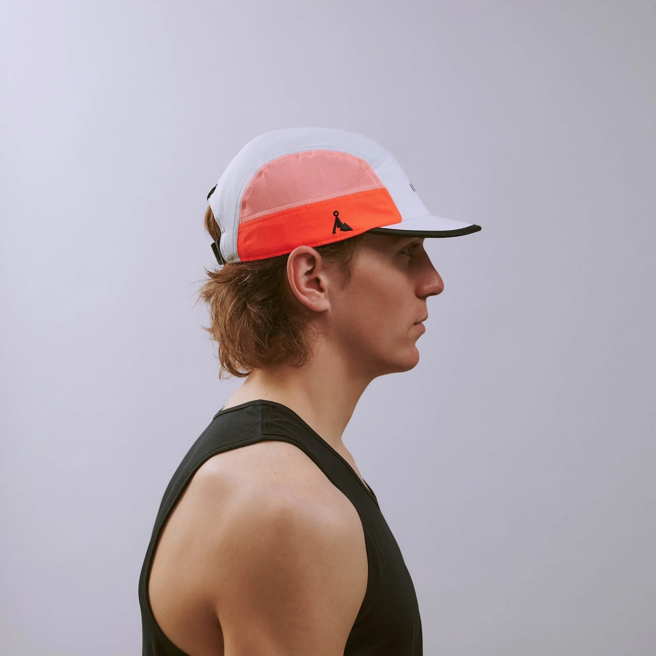vaga-club-cap-running-cap-White-Coral-NeonPeach-e-model-profile.jpg