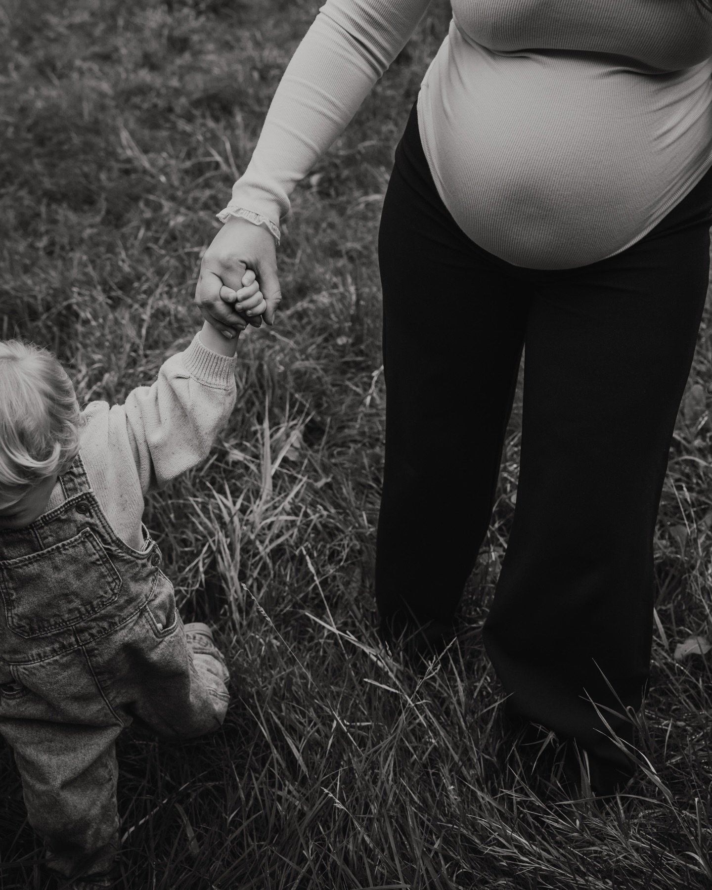 Af en toe doe ik een familieshoot. Alleen als de hele familie ook van mijn stijl van fotograferen houdt. Dus betekent vooral veel plezier en lol hebben samen. Telefoons weg en een uur vol in actie. Voetballen, picknicken, stoeien, wandelen, rennen, v
