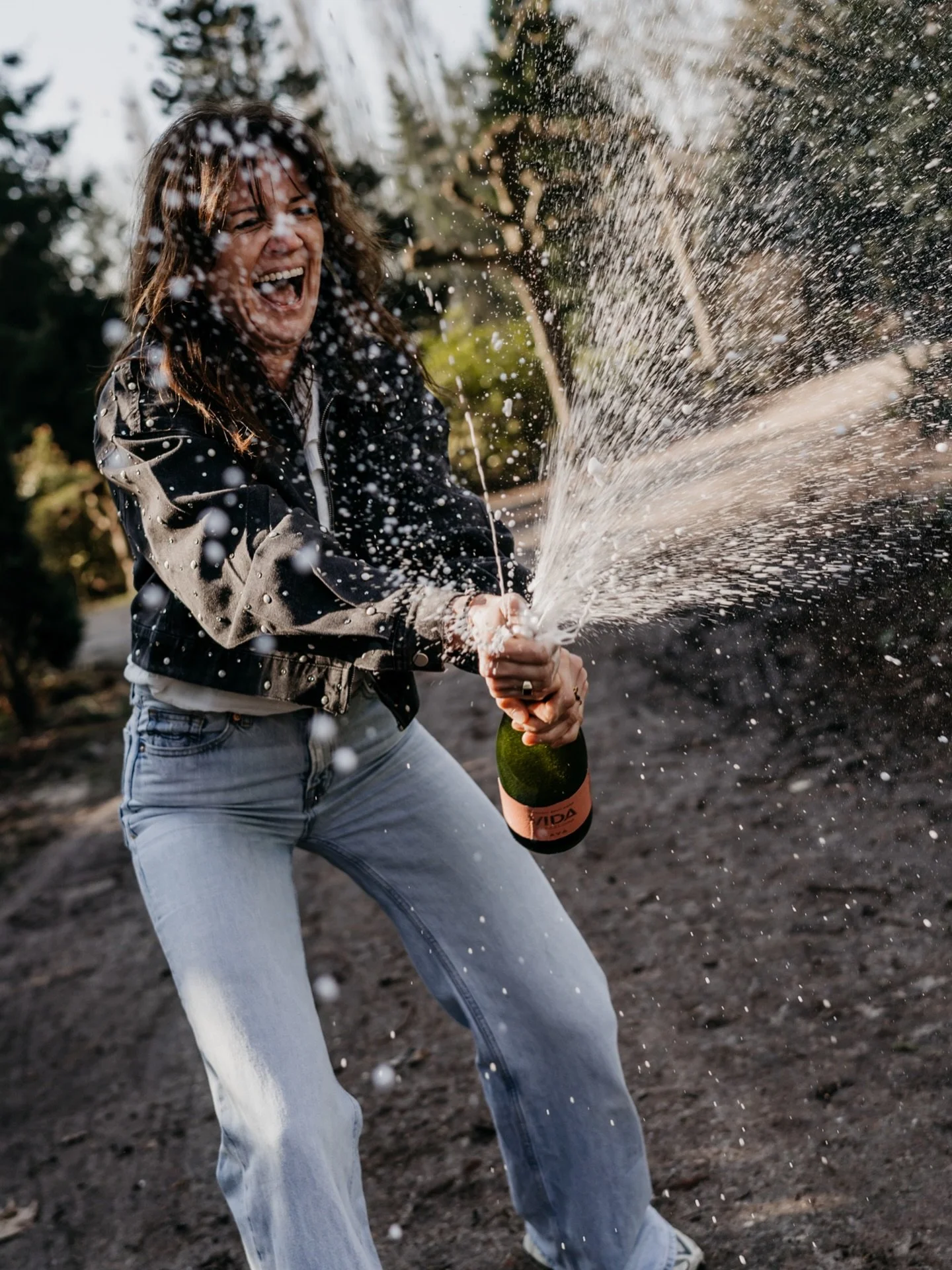 Ik ga ermee stoppen.

Tijd voor vrijheid, onafhankelijkheid en meeeer tijd voor jullie.
Vandaag heb ik mijn laatste werkdag in loondienst, en hoewel ik hier meer dan 10 jaar heel graag heb gewerkt is het tijd om ermee te stoppen.

Doordat jullie