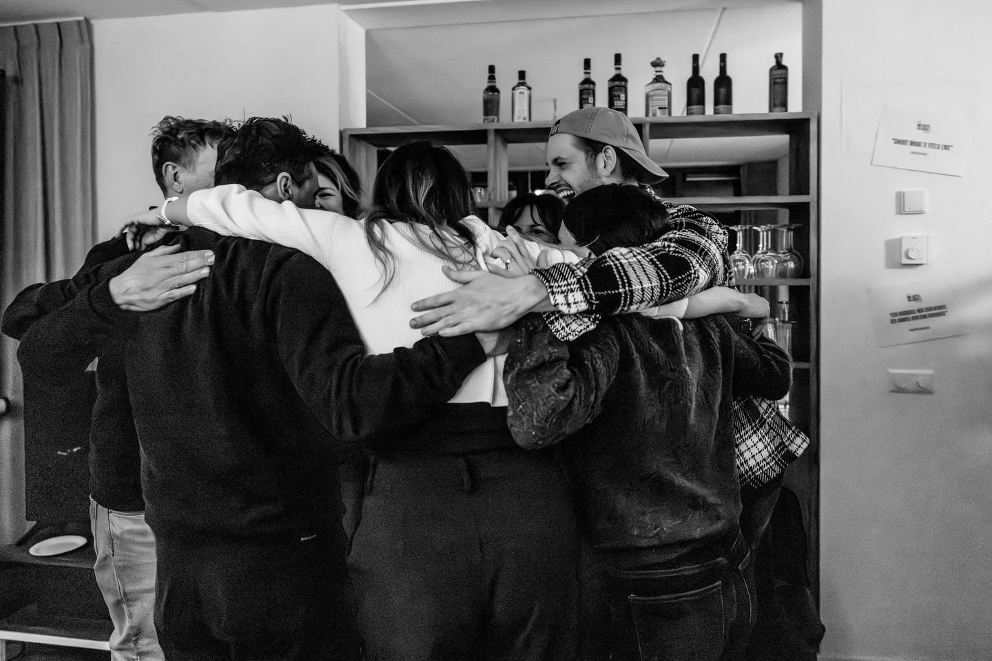 Ik bevind me in een Twilight zone, al een dag of 2. Ik probeer afgelopen week onder woorden te brengen maar kom er maar niet. 
Ik wist dat @nogutsnostories een van de beste workshops is op het gebied van documentaire fotografie in heel Europa, maar d