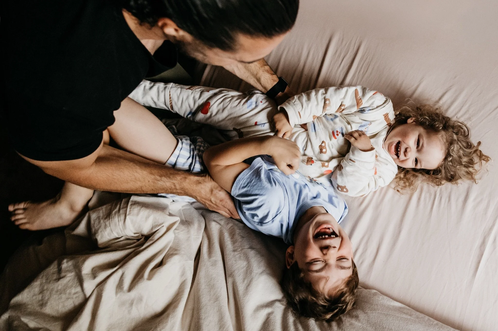 Een Day in the life die &lsquo;s morgenvroeg begon, lekker met de pyjama&rsquo;s nog aan. Hoe ziet jullie favoriete ochtend eruit? 

#dayinthelife #dayinthelifefotograaf #gezinsfotograaf #gezinsfotografie #yourstoriesbykim