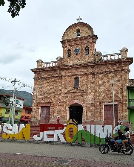 Medellin 6.2jpg.jpg
