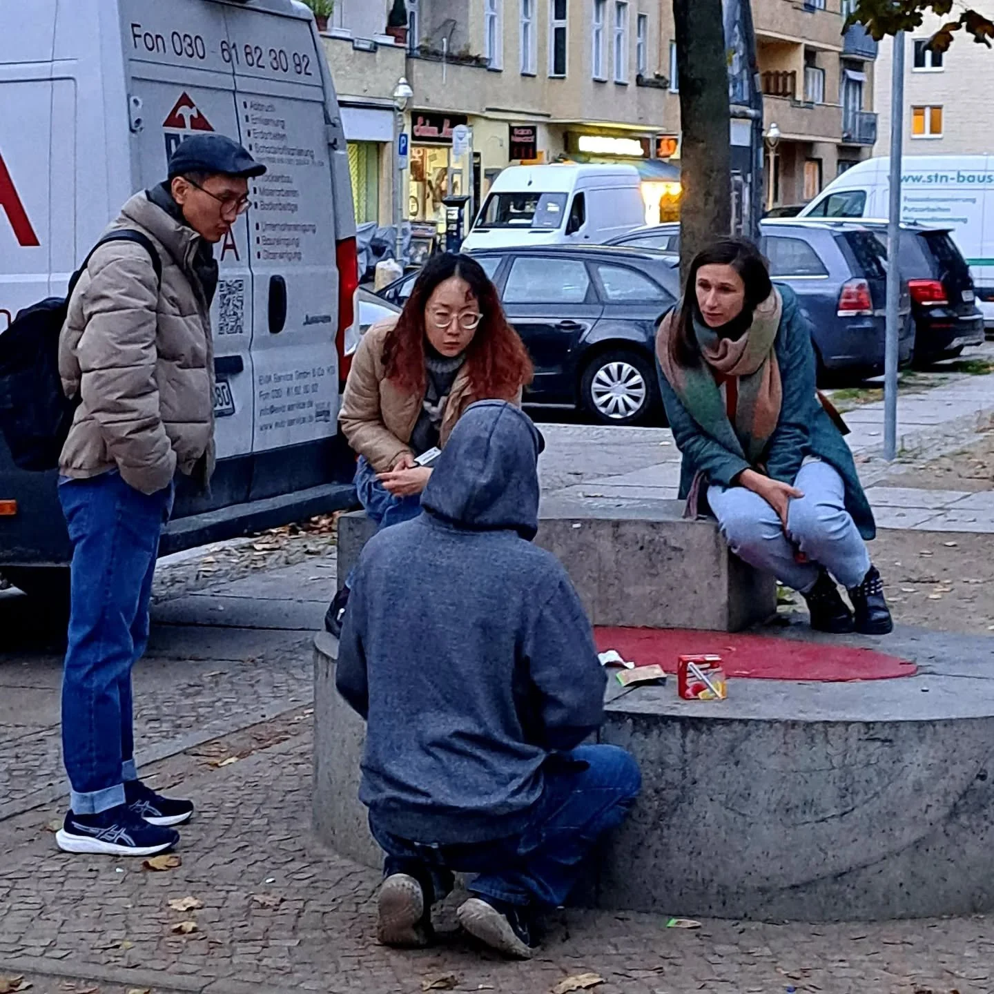 Partnering with a local ministry at Leopoldplatz in Berlin, where addicts shoot up as children are playing. One user layed his drugs aside to listen to the saving message of the gospel, and received prayer over his life.
#europeaninitiative #faithin
