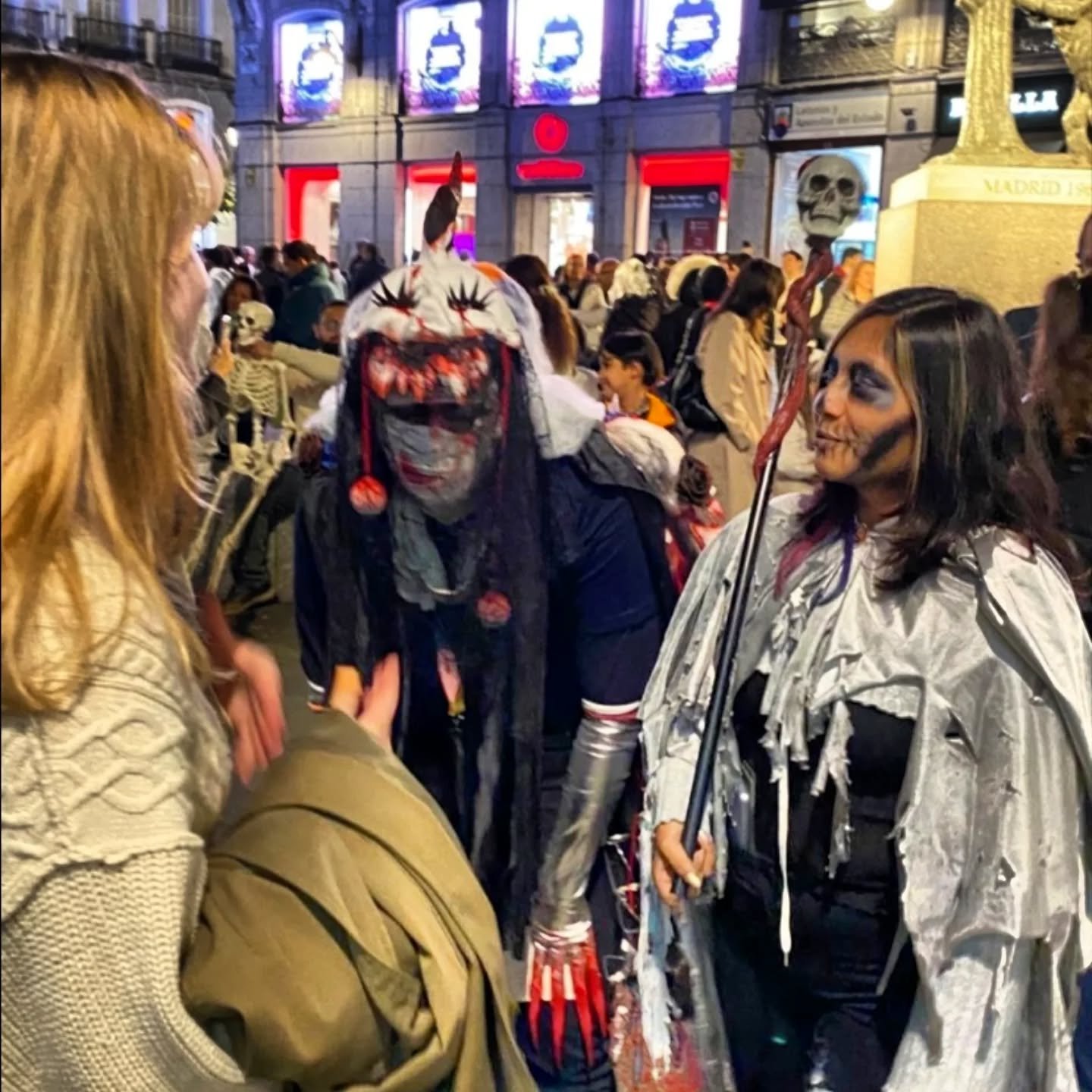 EI brought light to the darkness during Halloween in downtown Madrid alongside many local believers.

#europeaninitiative #reformationday #sharethegospel #lightoftheworld #lightinthedarkness #faithinaction #spreadthegospel