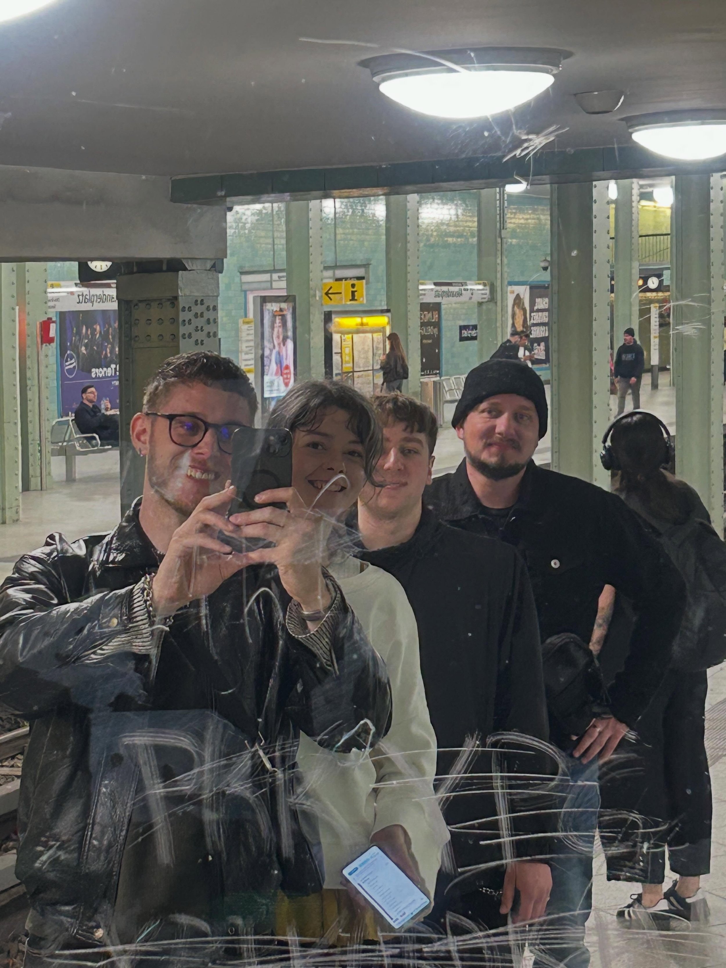 A team of EI soldiers is on the ground in Berlin, partnering with &ldquo;City of Light&rdquo; festival. People are encounting something not often known in this city - the joy of the Lord!

#jesuschrist #gospelineurope #godislove