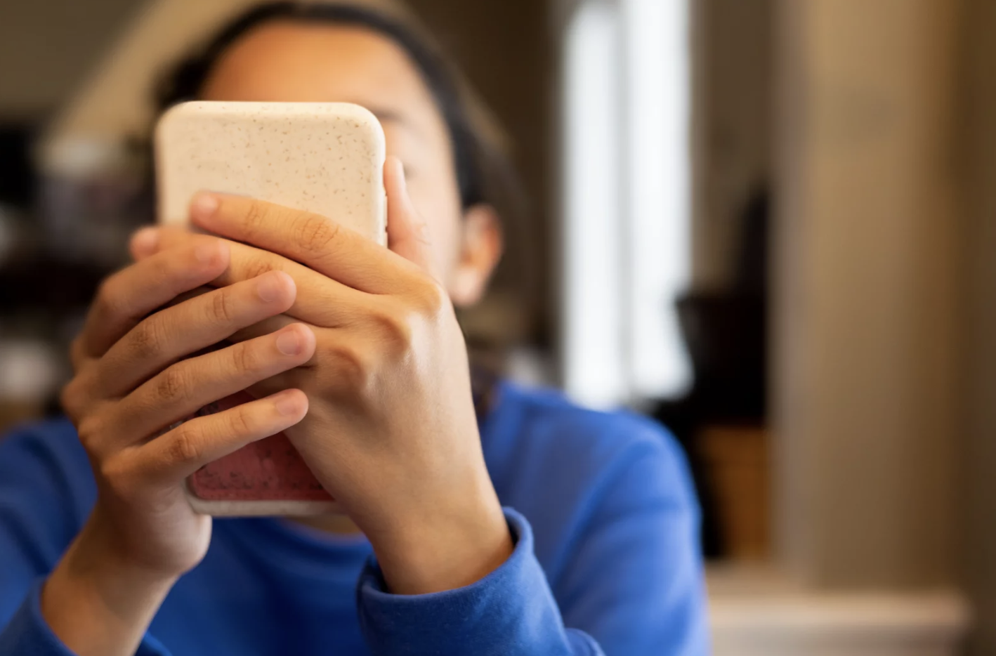 Addictive Screen Use, Not Total Time, Linked to Poor Mental Health in Teens