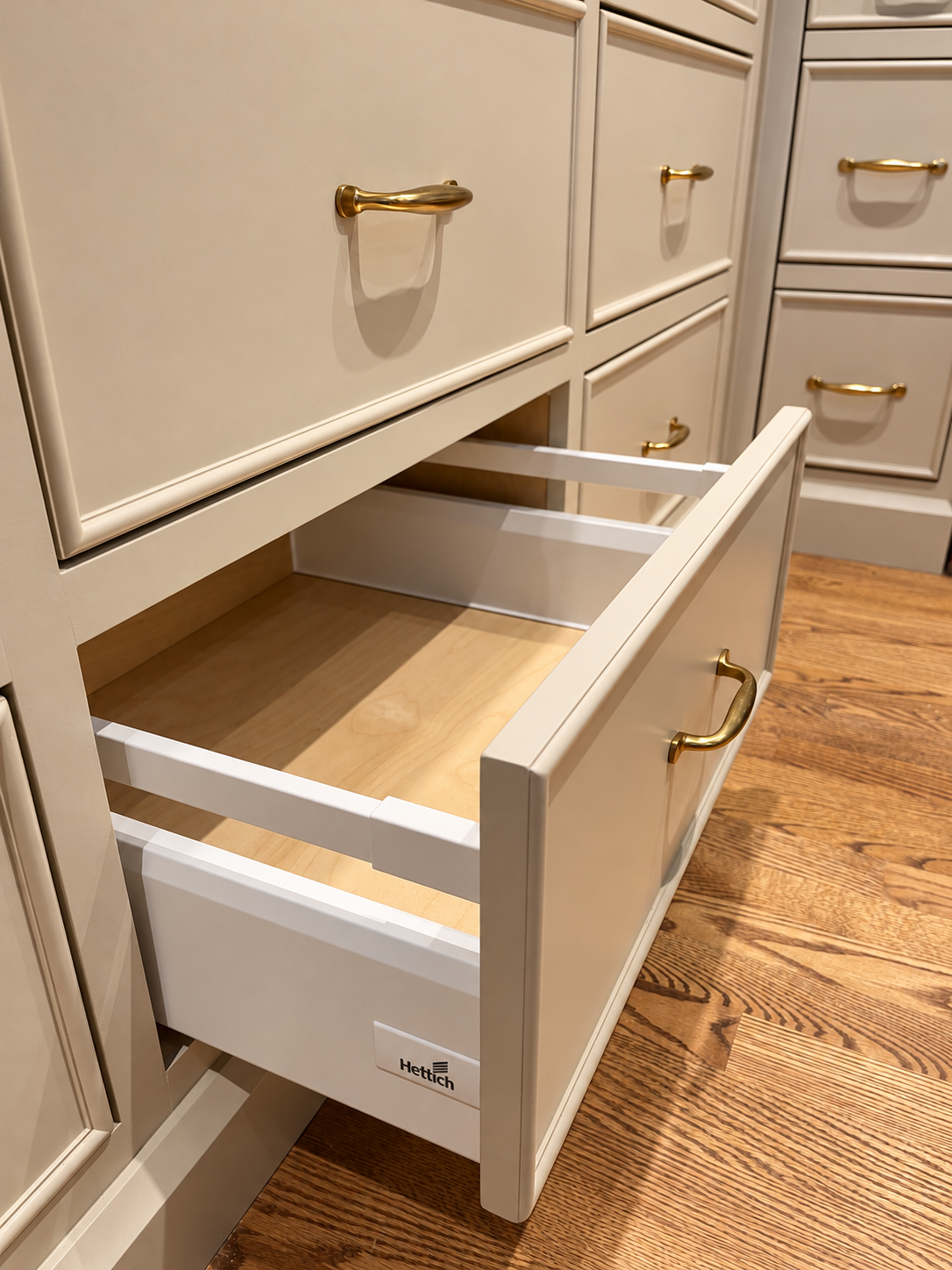 Hettich drawer hardware