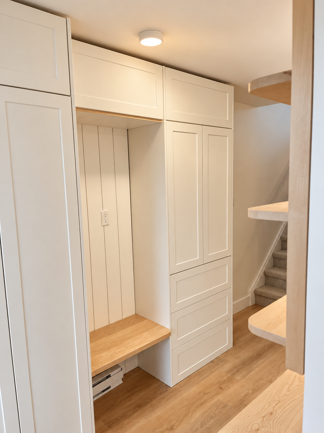 Fitted bench storage