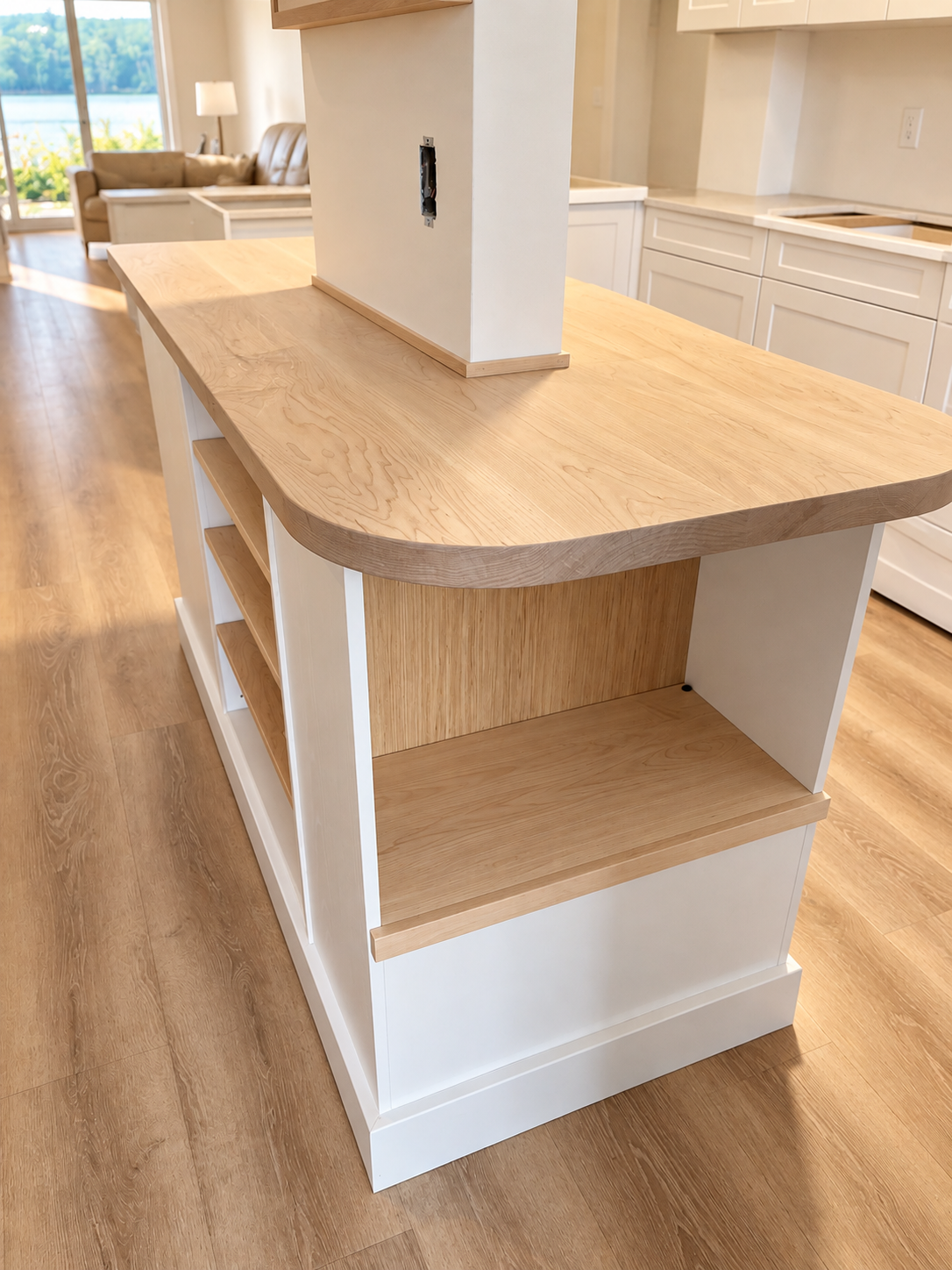 Rounded island shelving