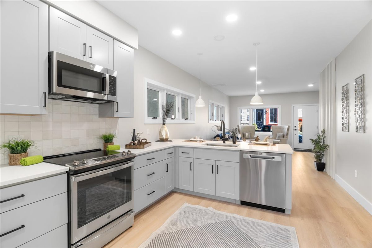 08-Kitchen.jpg