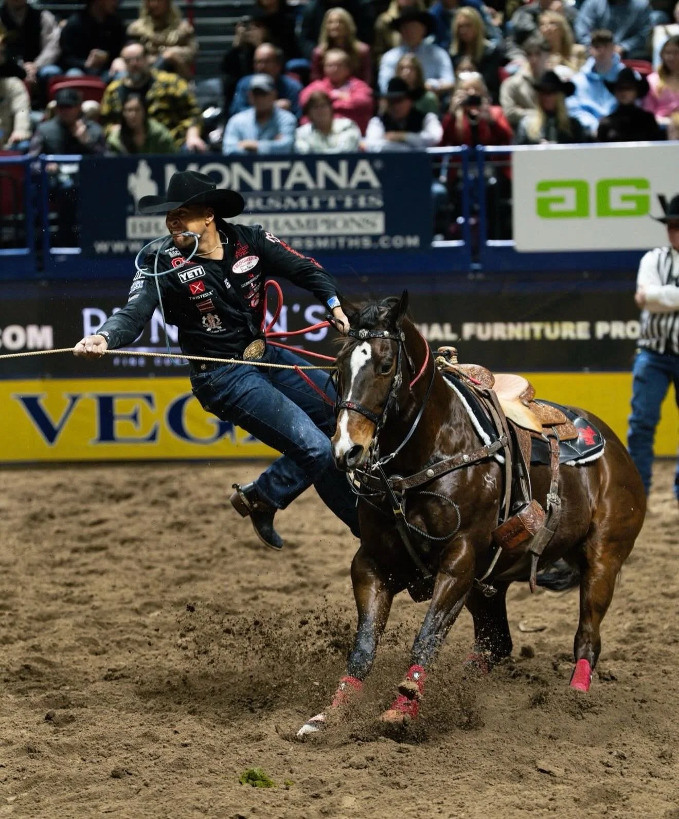 @themoneymayfield with BACK TO BACK round wins! 🔥🤠 Crazy momentum building at the front of the 2025 National Finals Rodeo. Our Parker County native @rockersteiner brought home round 2 as well! 🏆👏 BIG CONGRATS to both cowboys!

#NFR2025 #NationalF